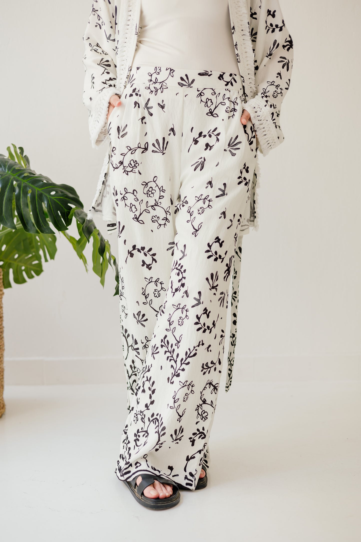 Garden Grace Set in Black