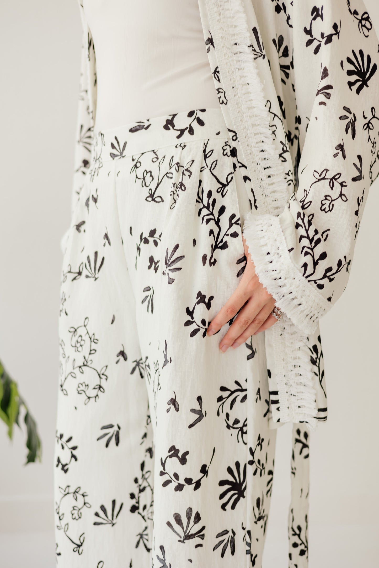 Garden Grace Set in Black