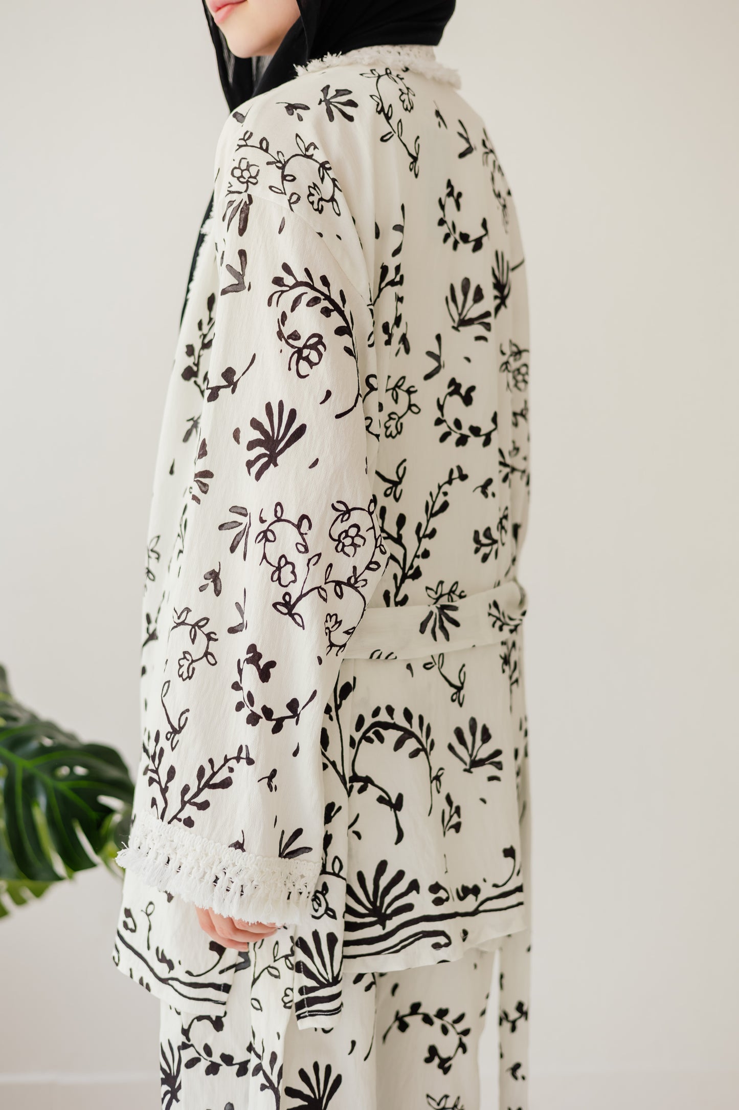 Garden Grace Set in Black