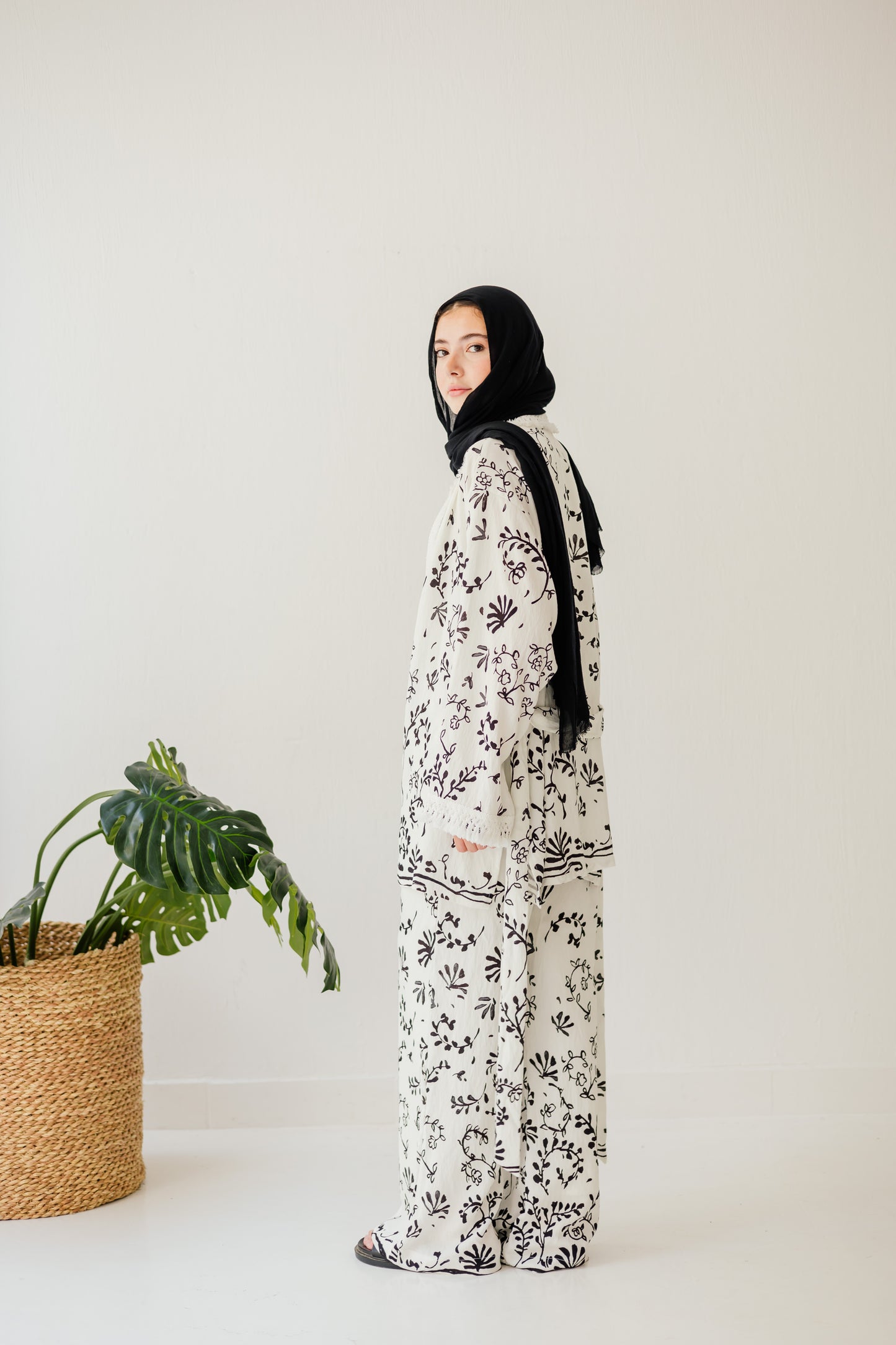 Garden Grace Set in Black