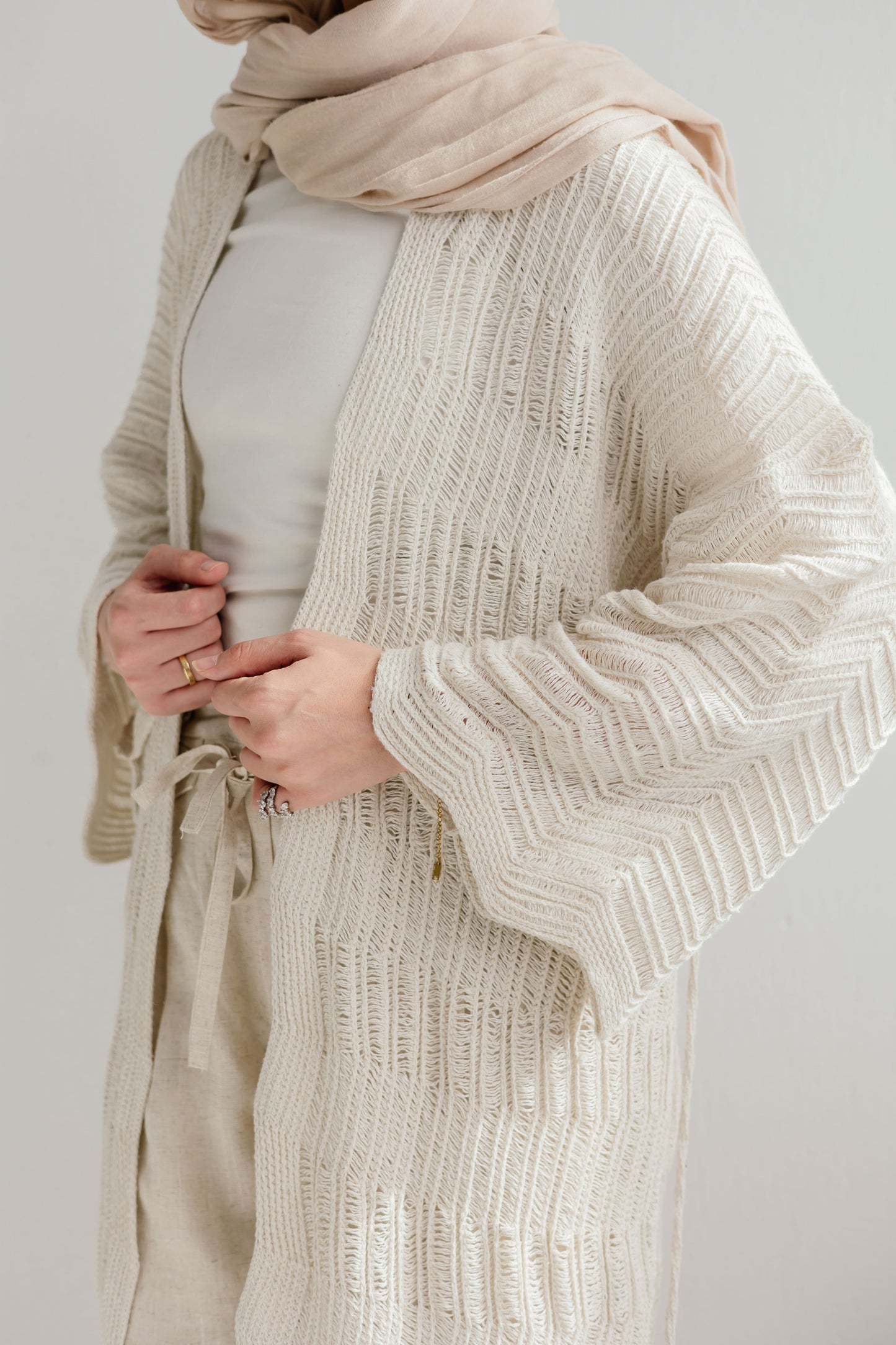 KnotWave Cardigan in Oat