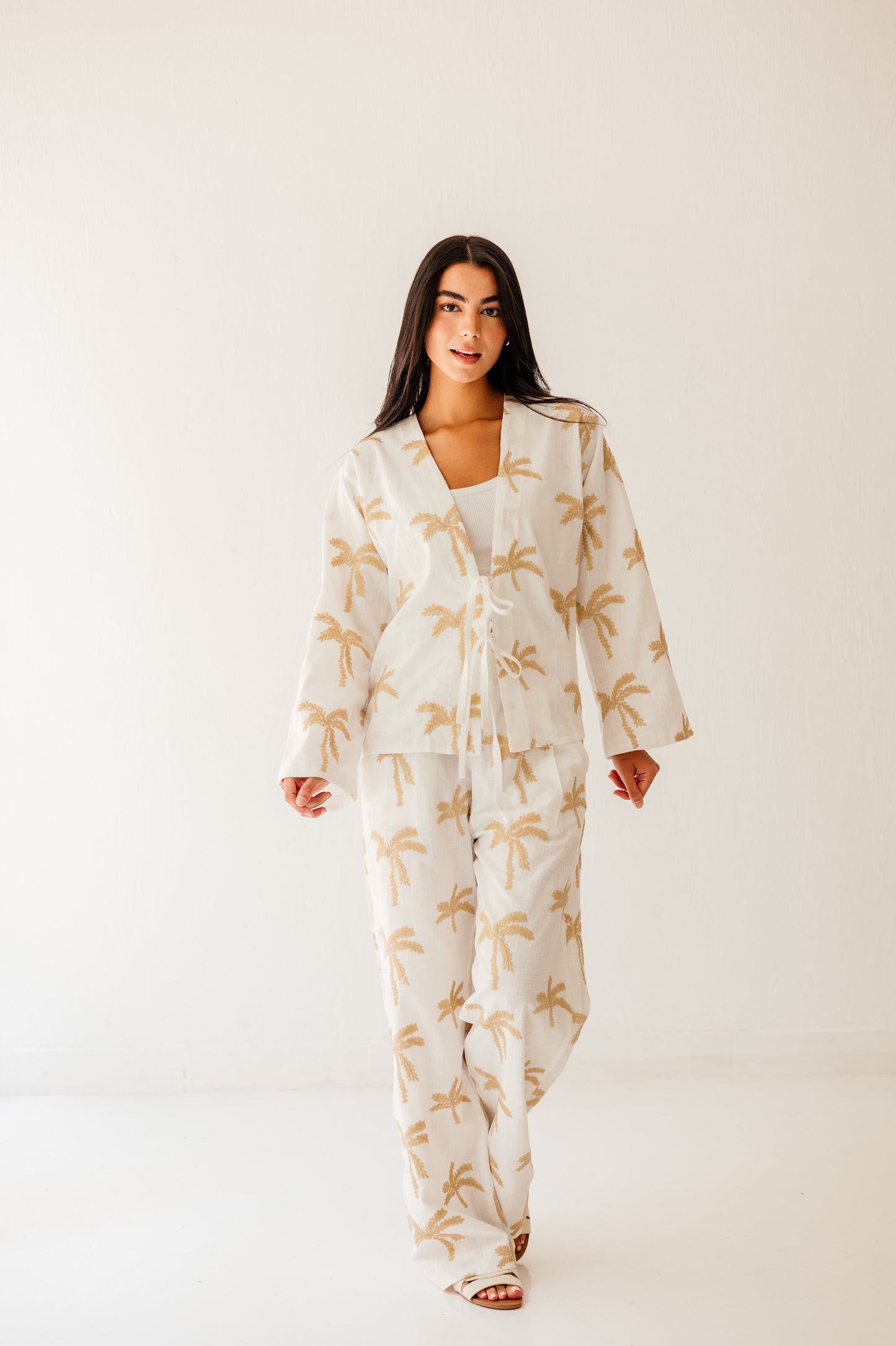 Palma Embroidery Set in White