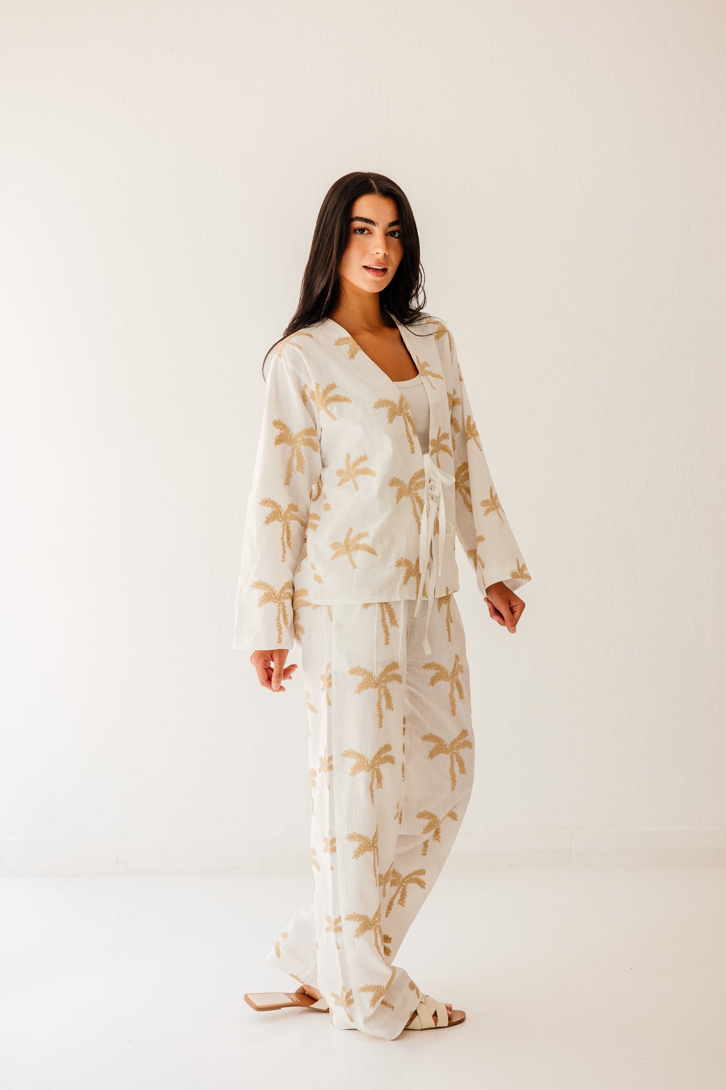 Palma Embroidery Set in White