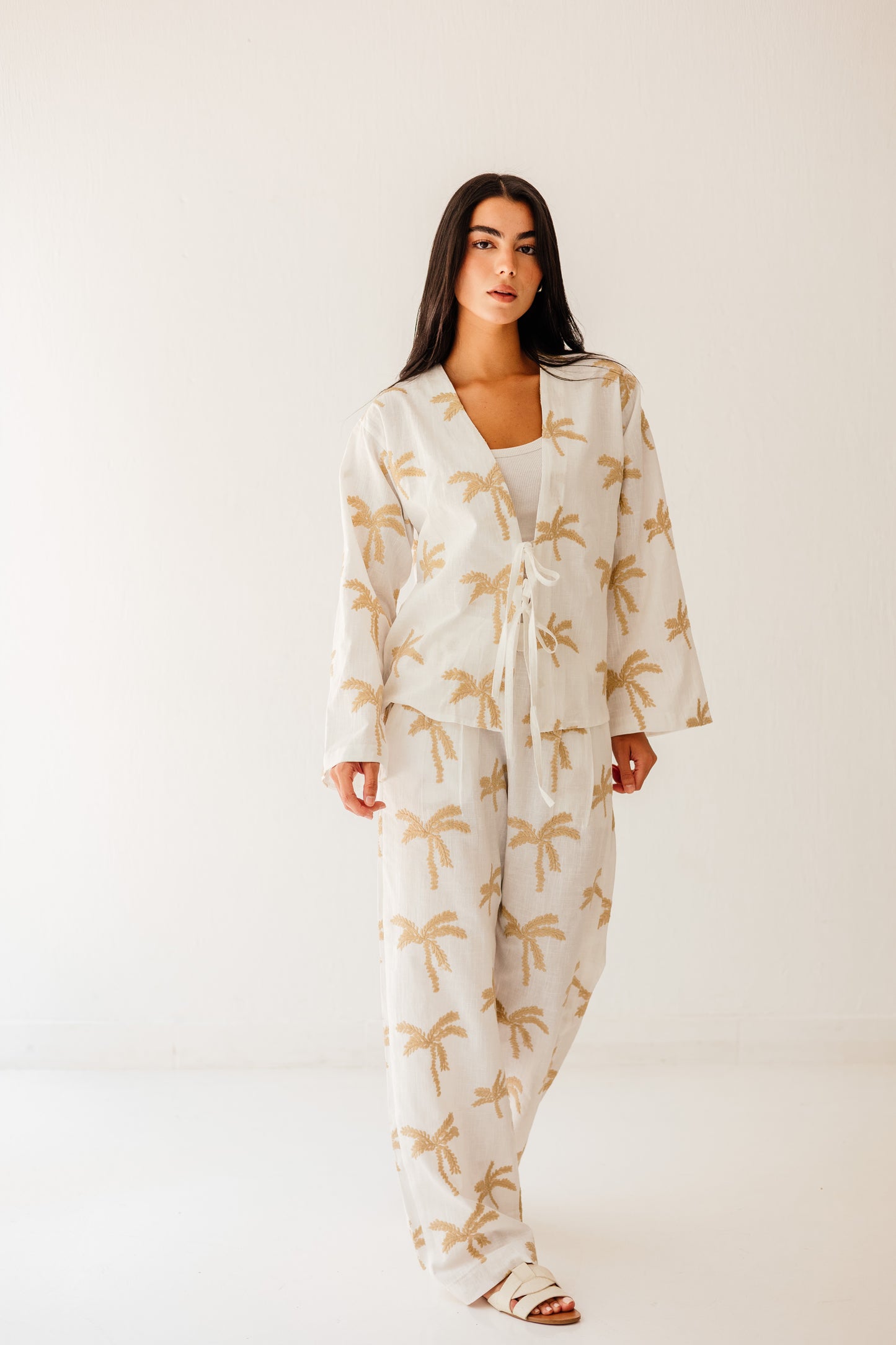 Palma Embroidery Set in White