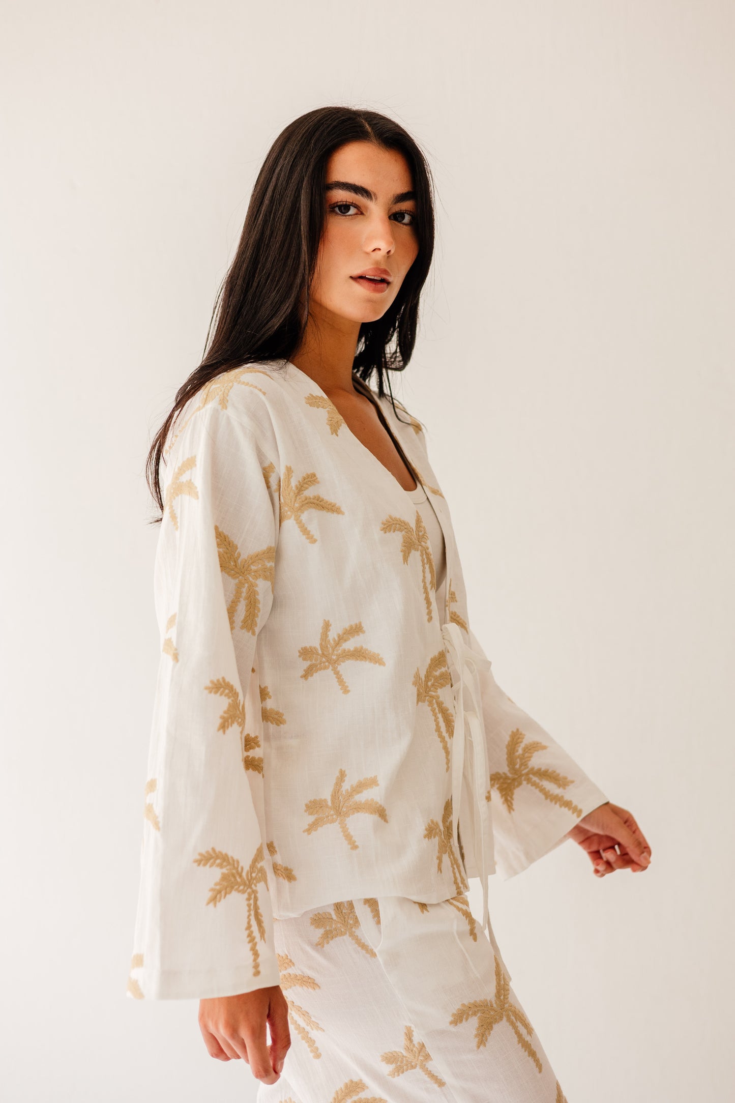 Palma Embroidery Set in White