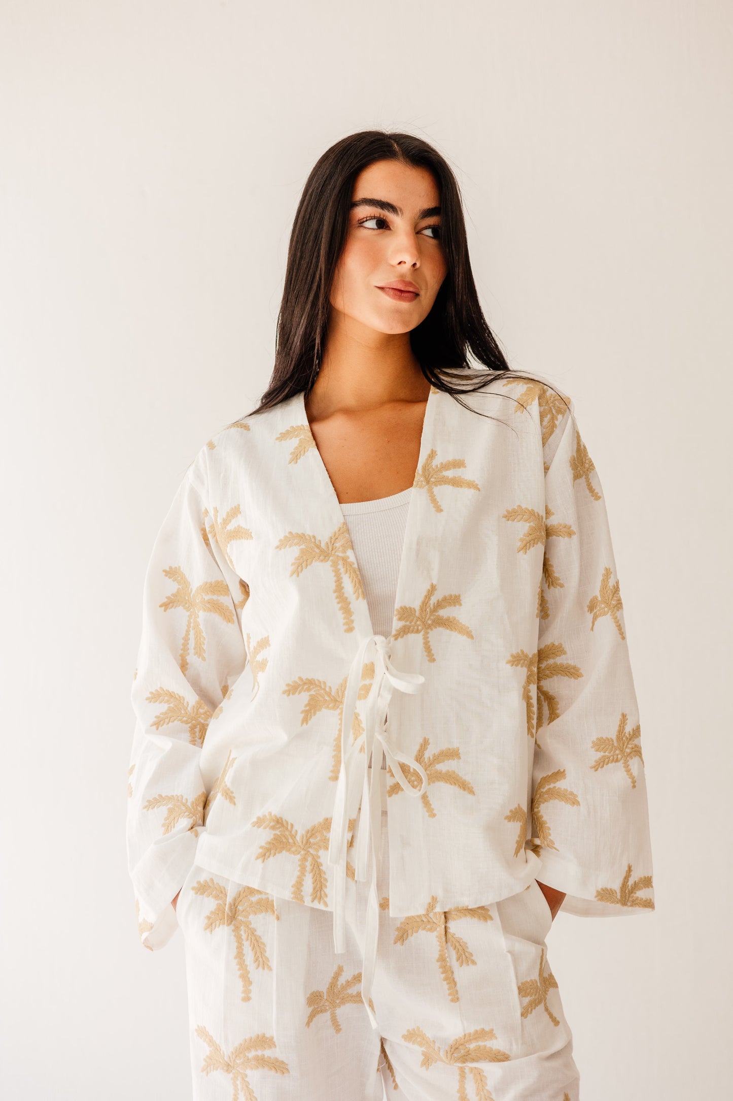 Palma Embroidery Set in White