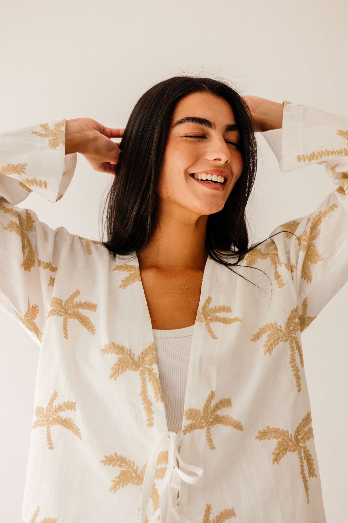 Palma Embroidery Set in White