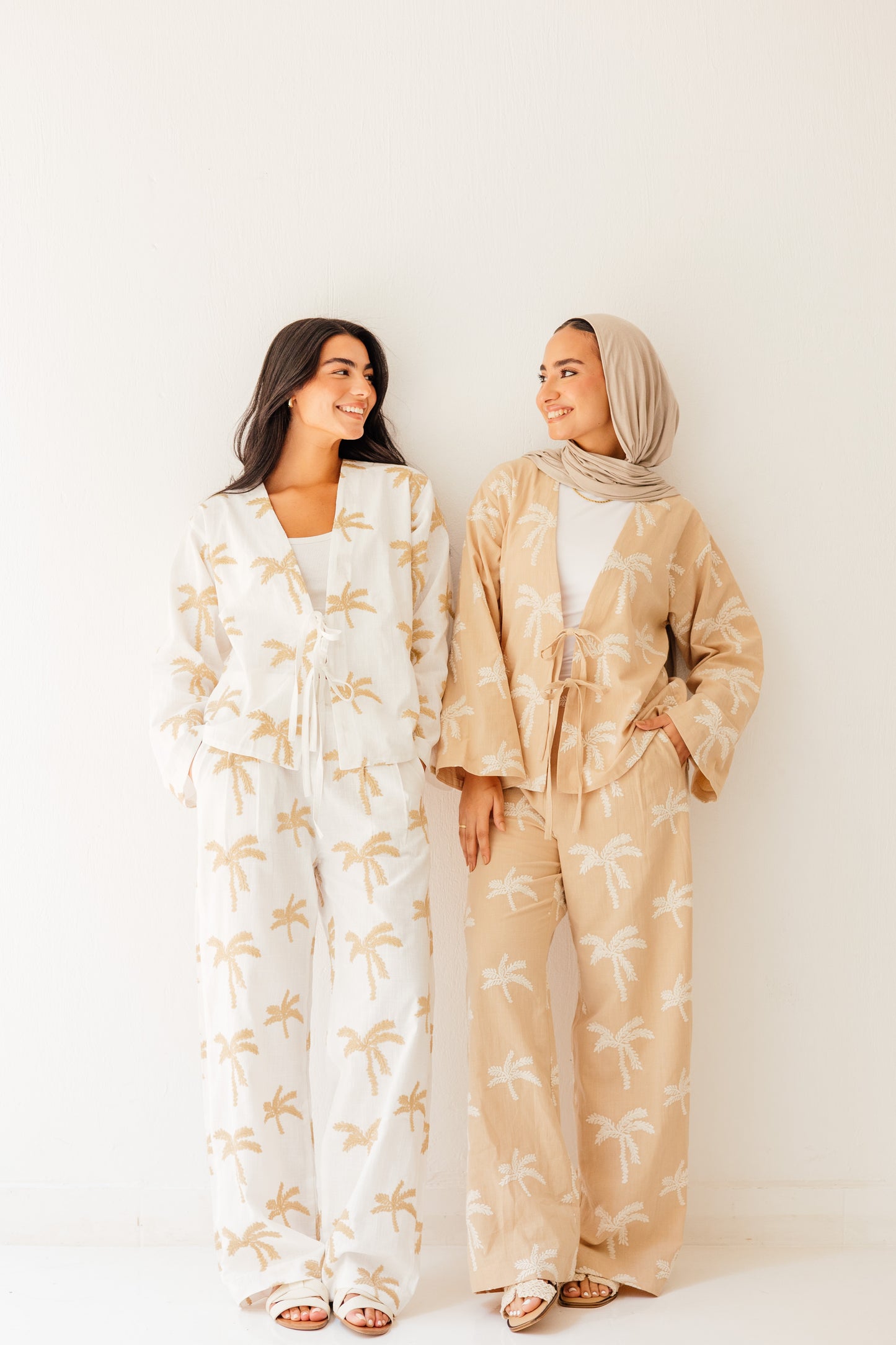Palma Embroidery Set in White