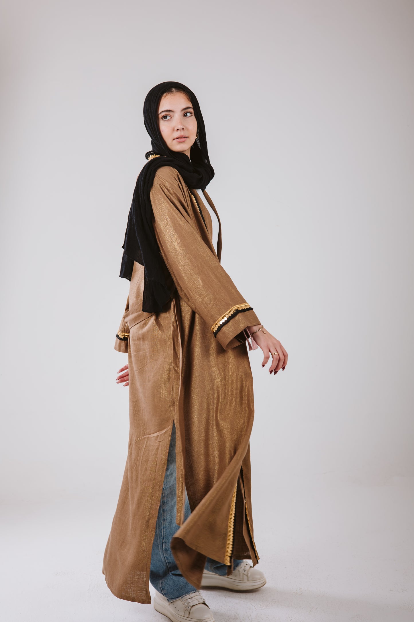 Sahar Kaftan in Bronze