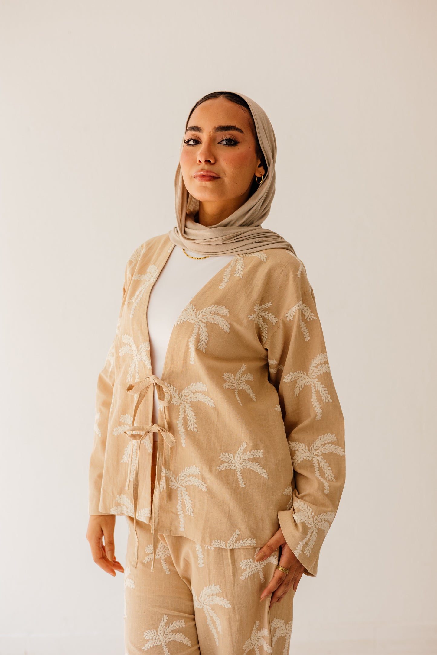 Palma Embroidery Set in Beige