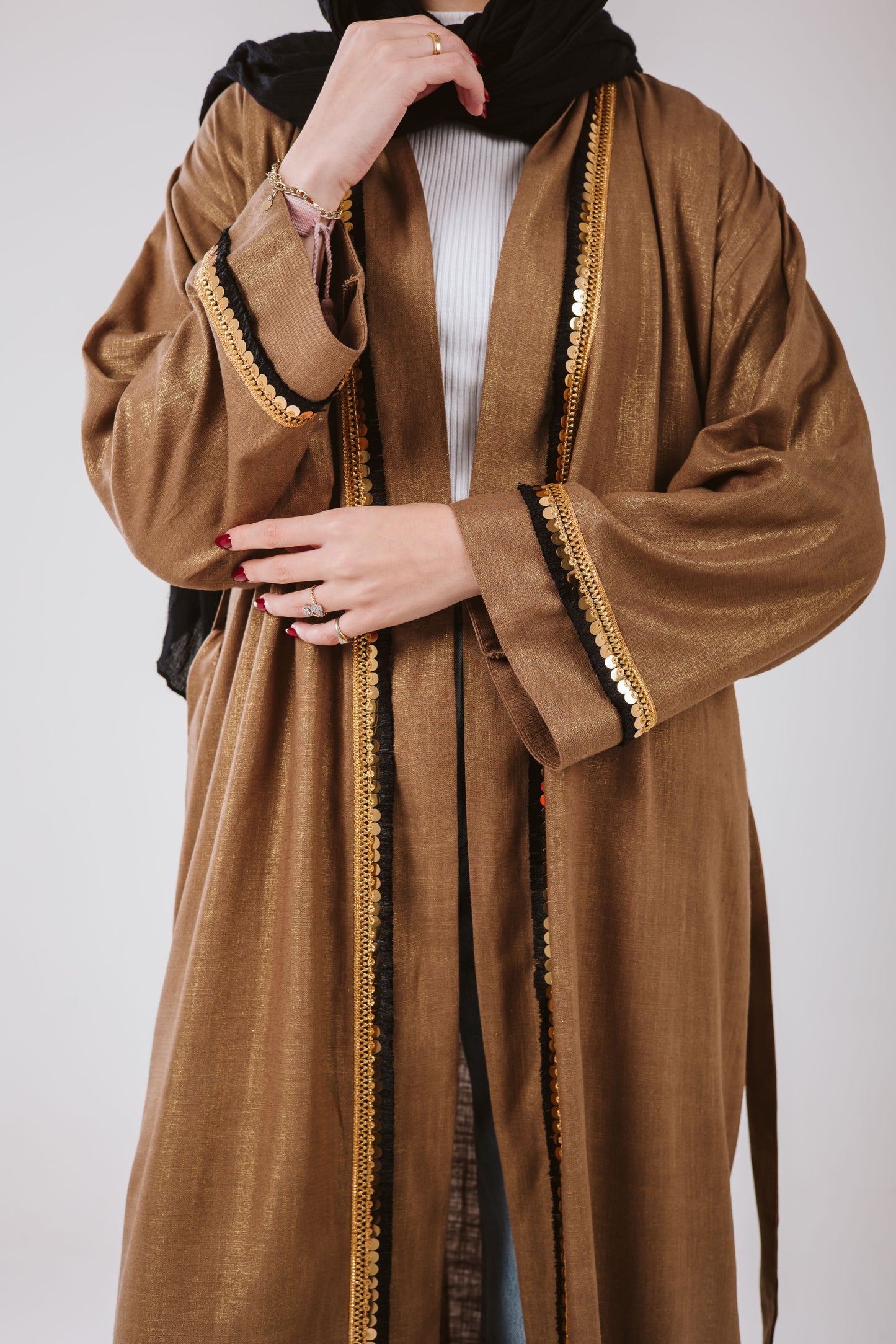 Sahar Kaftan in Bronze
