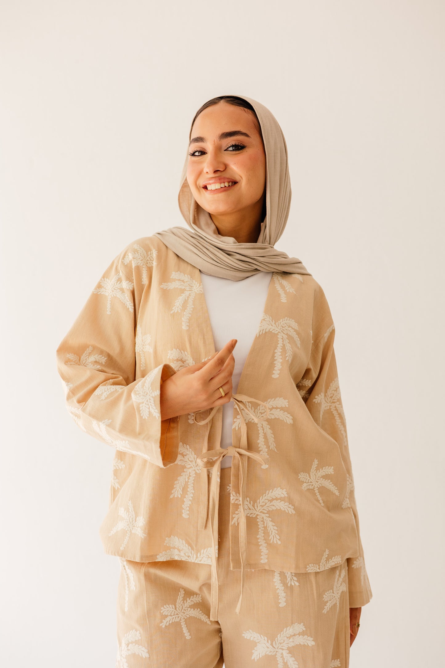 Palma Embroidery Set in Beige