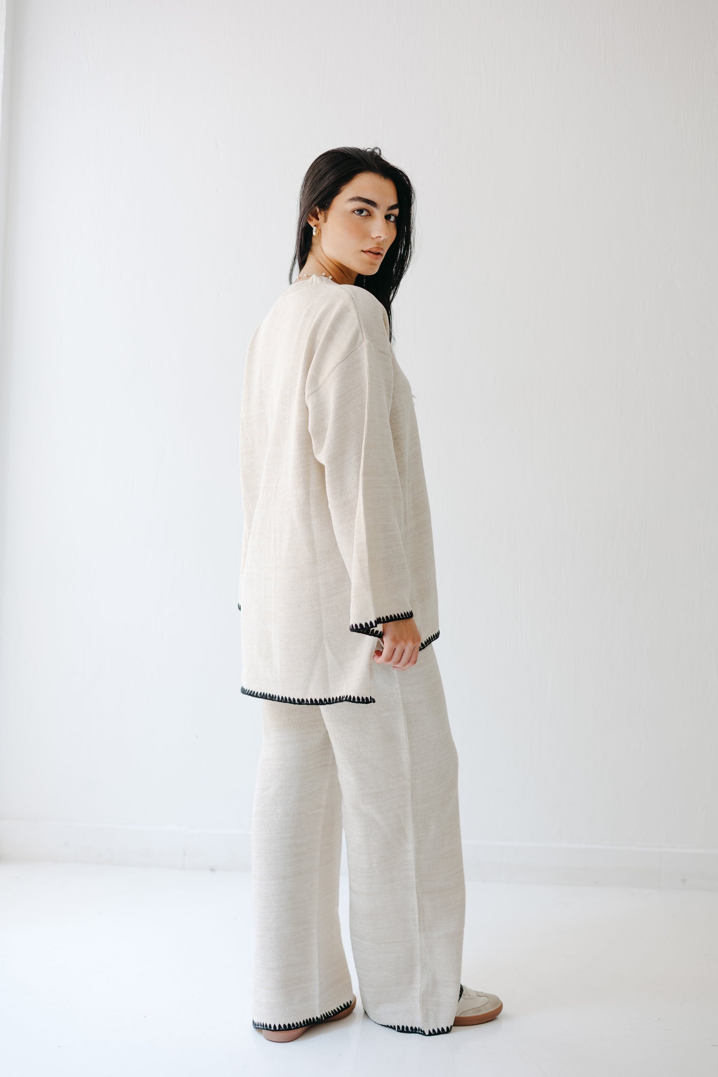 The Cozy Edge Set in Ivory