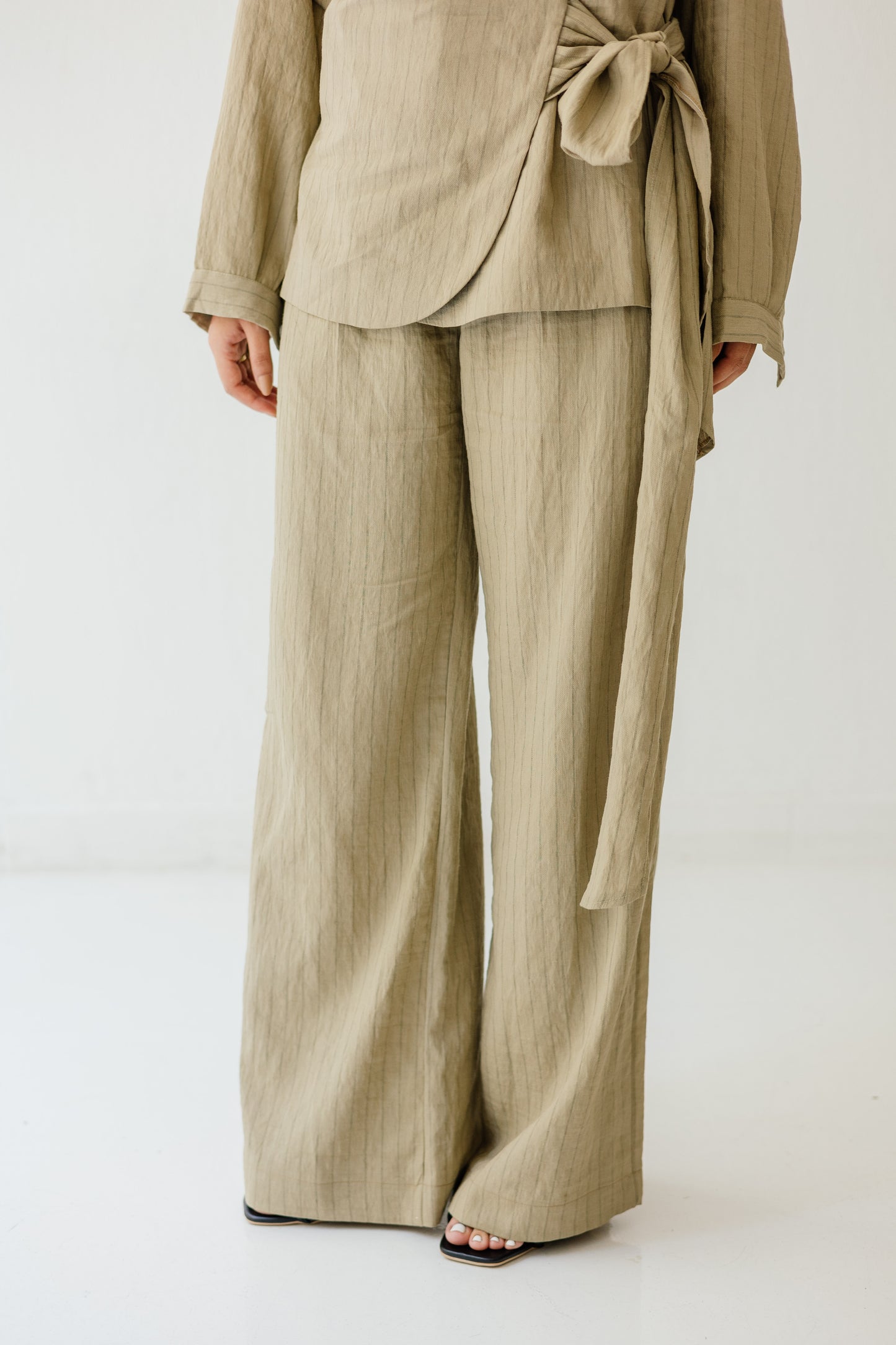 Coastline Set in Khaki