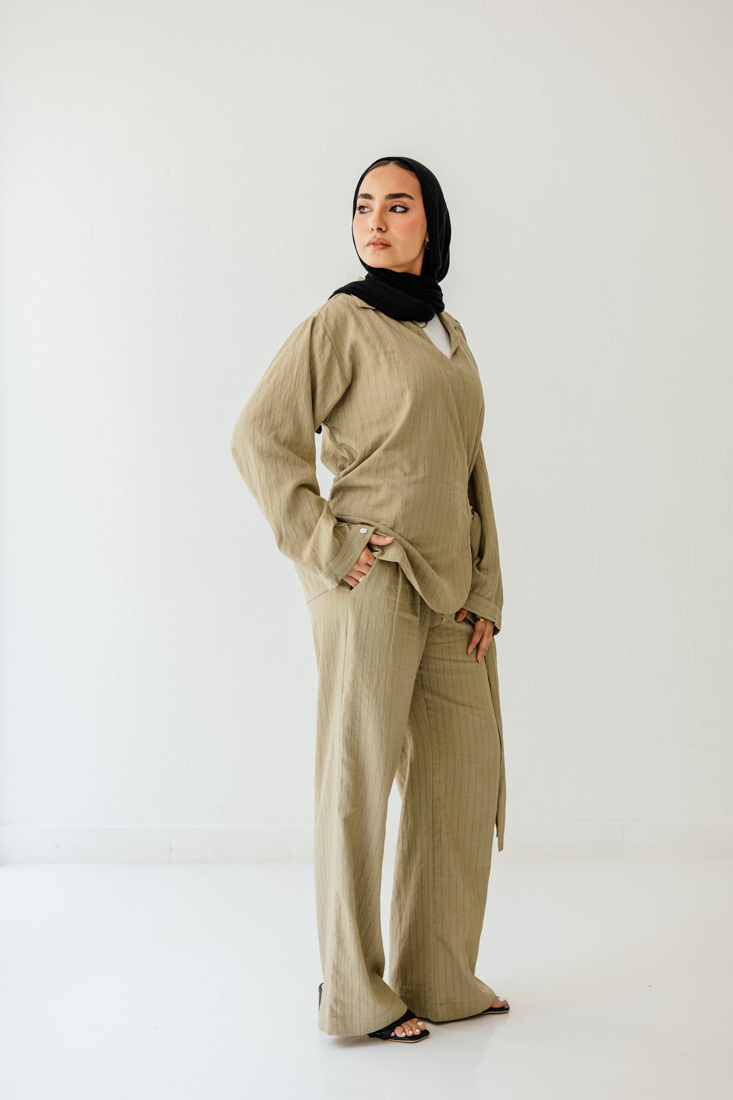Coastline Set in Khaki