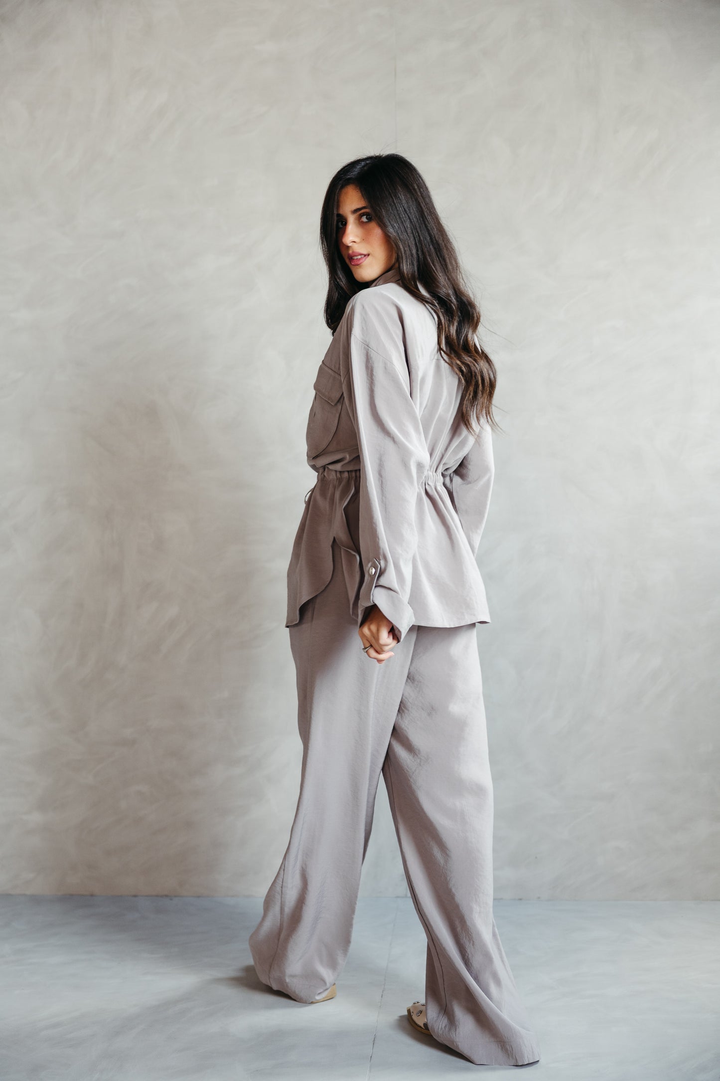 The Signature set in Petal Gray