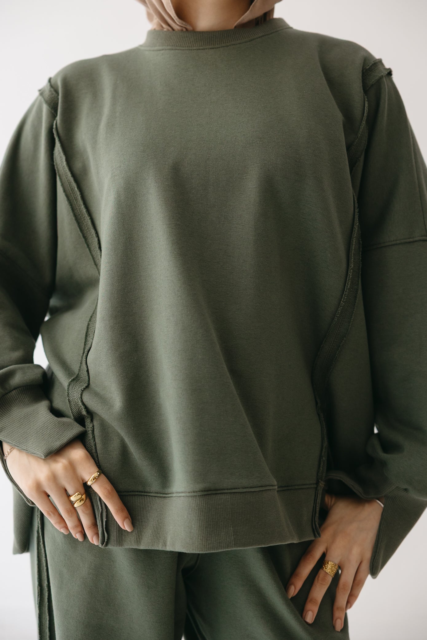 The Ease Lounge Set in Olive