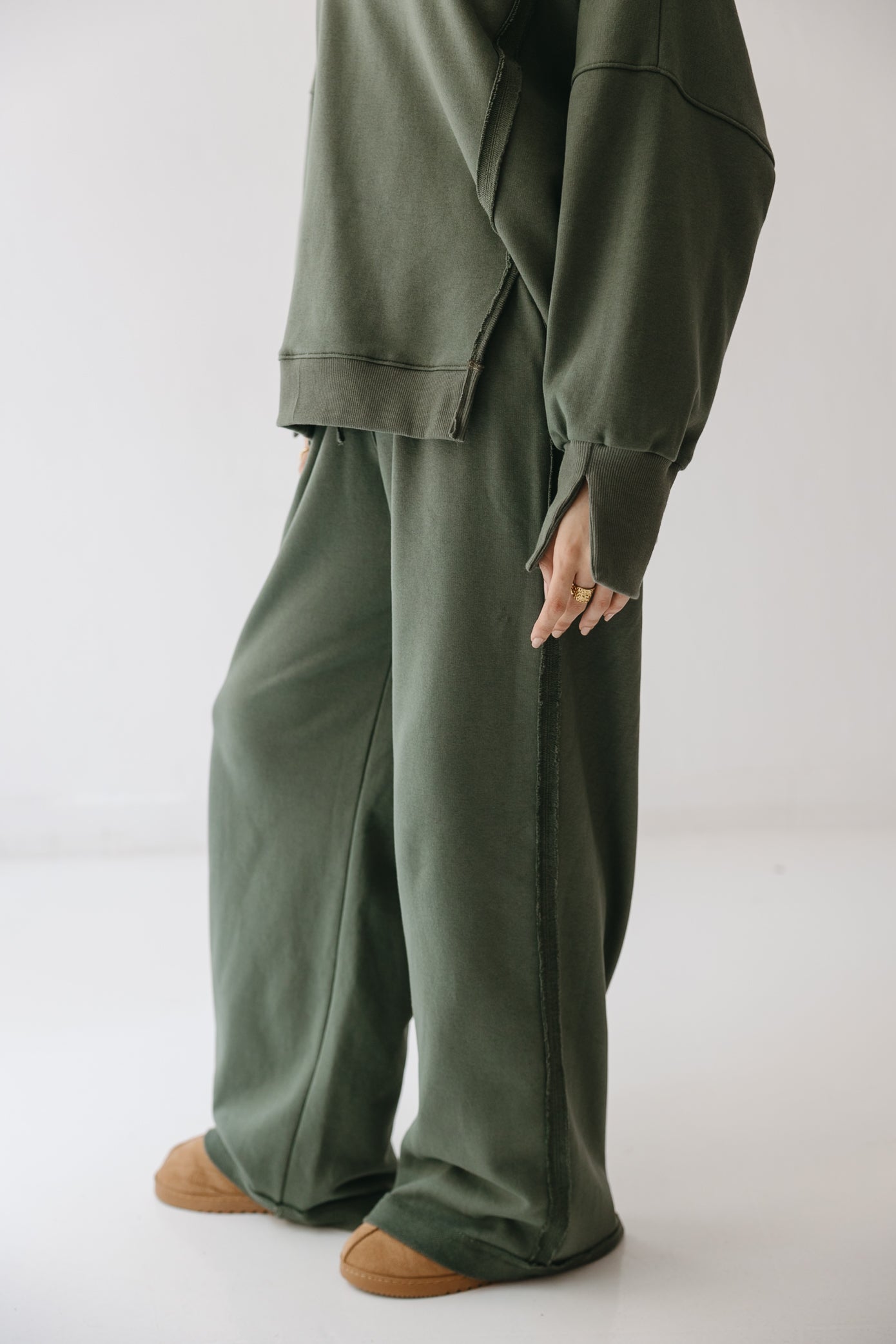 The Ease Lounge Set in Olive