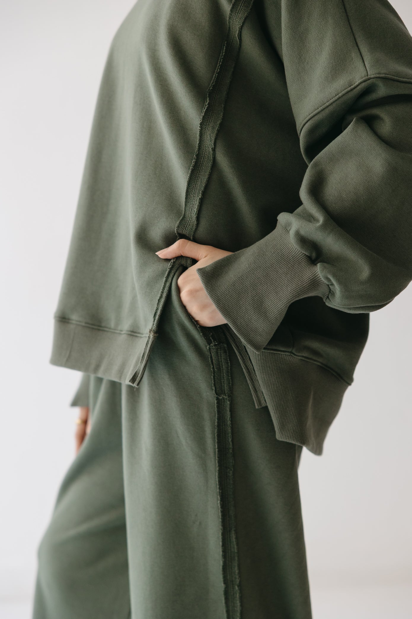 The Ease Lounge Set in Olive