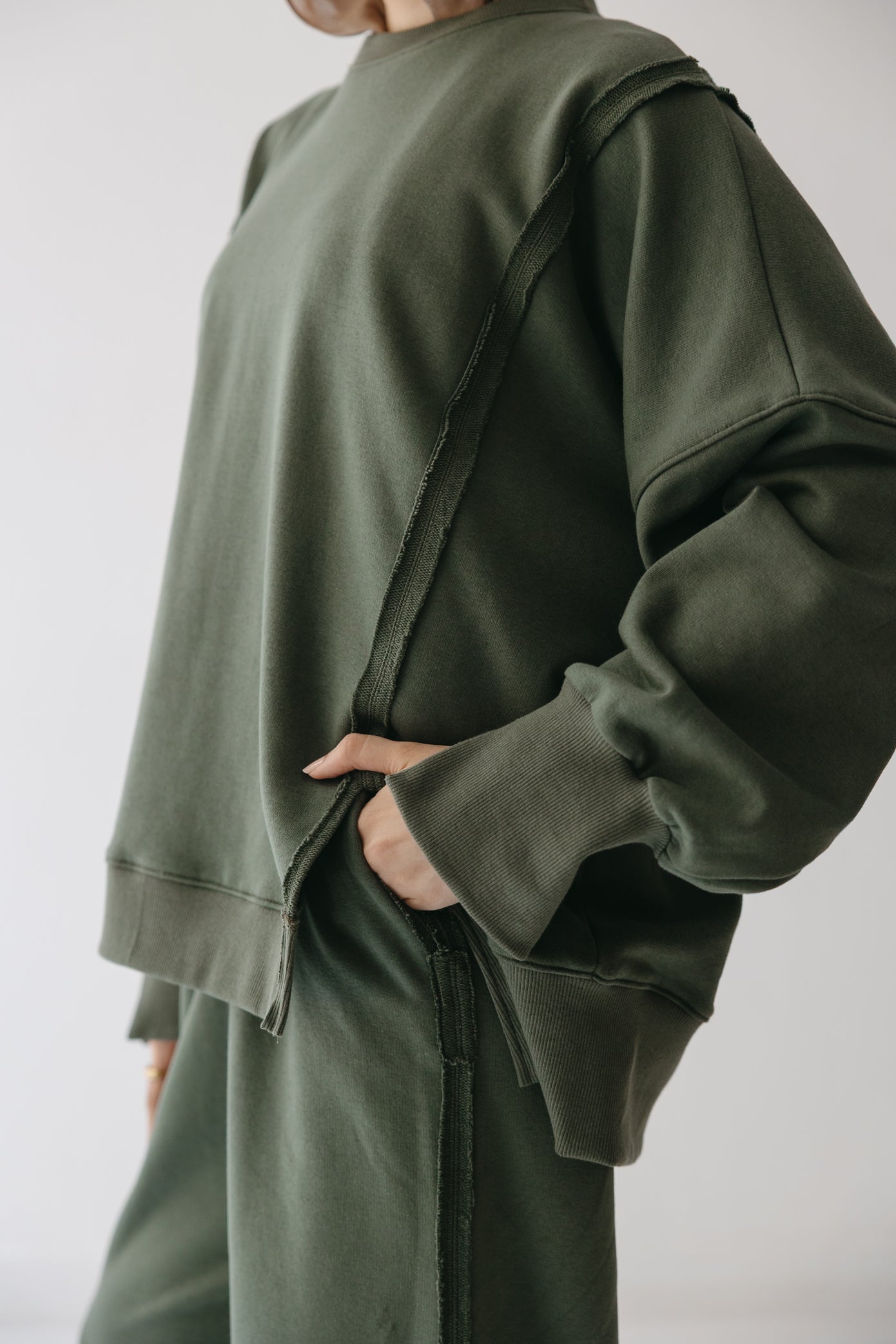 The Ease Lounge Set in Olive