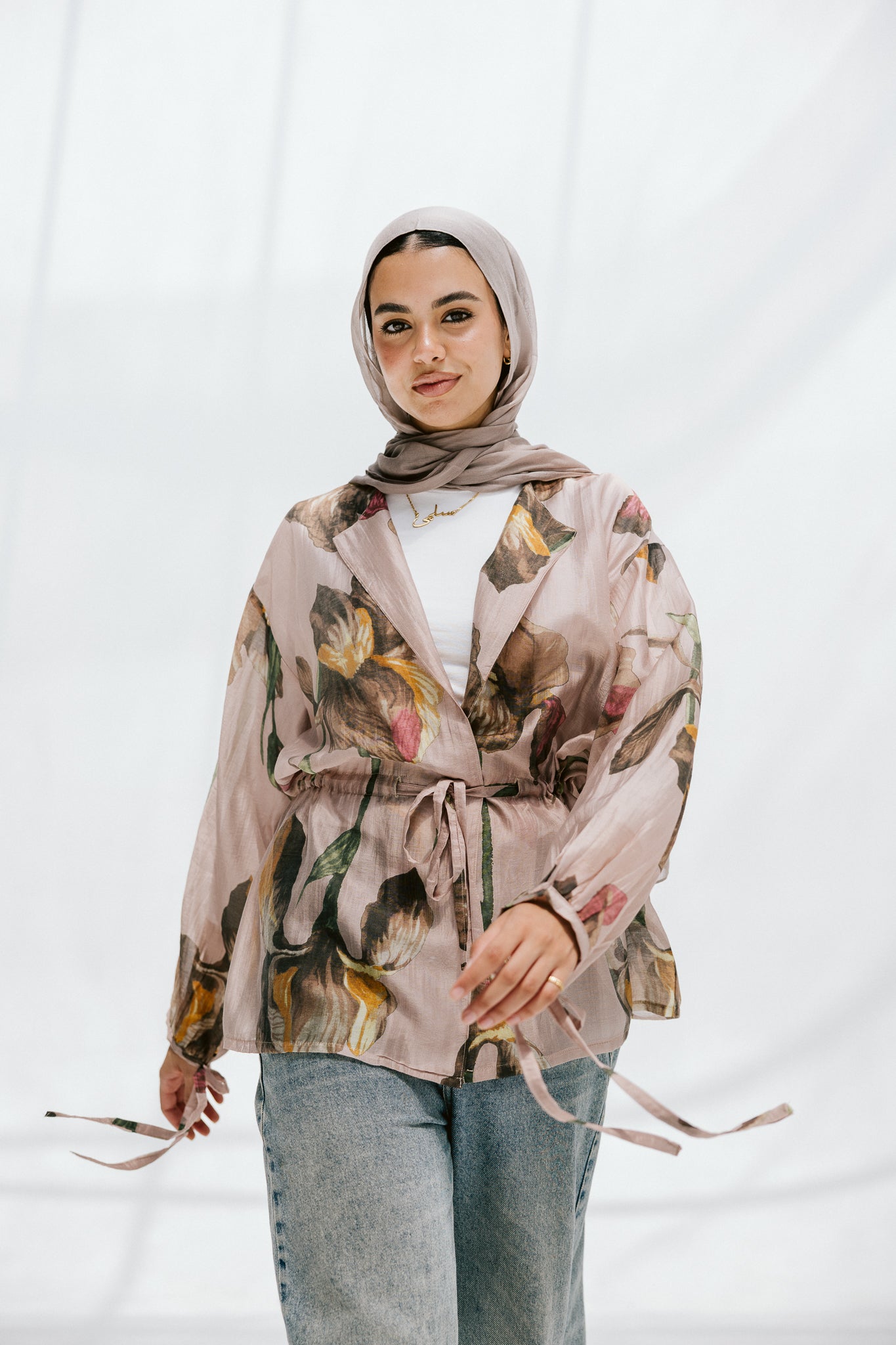 Jardin Blouse in Almond