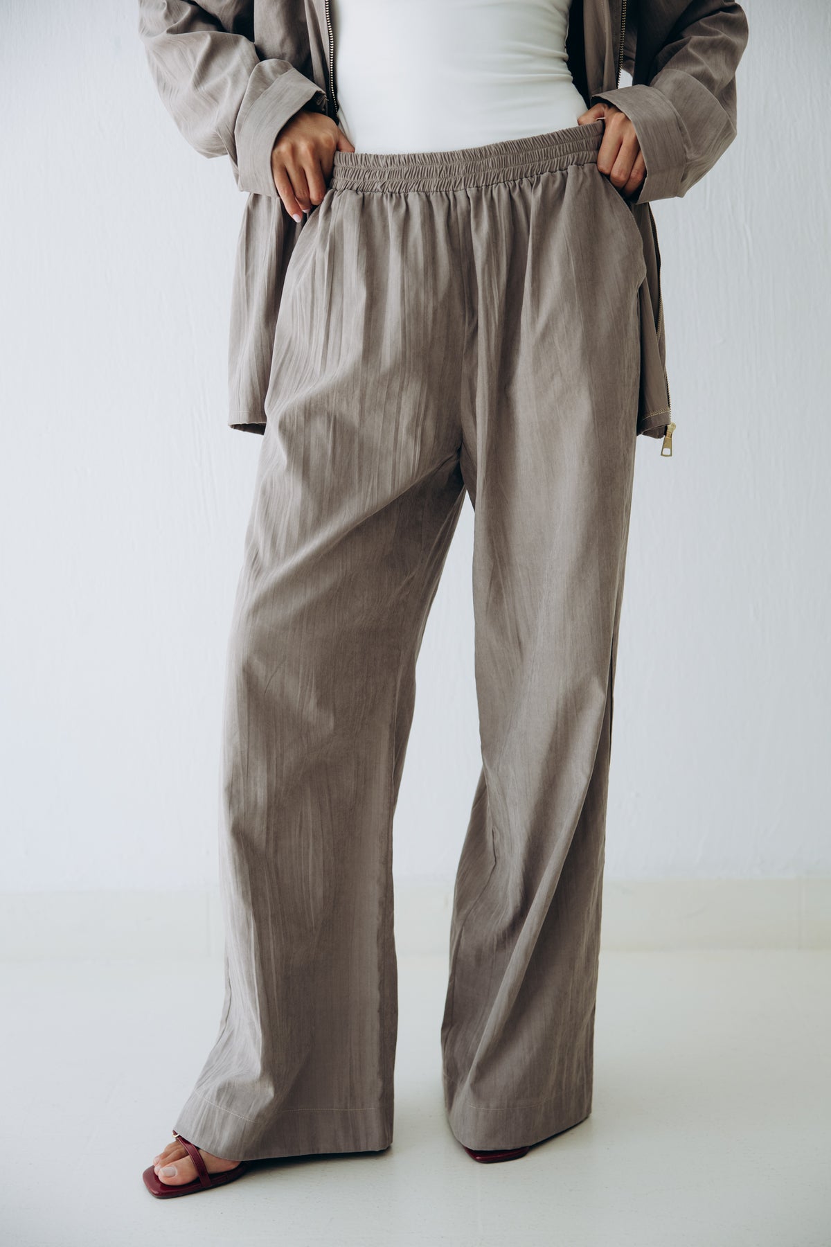 Ease Set in Slate