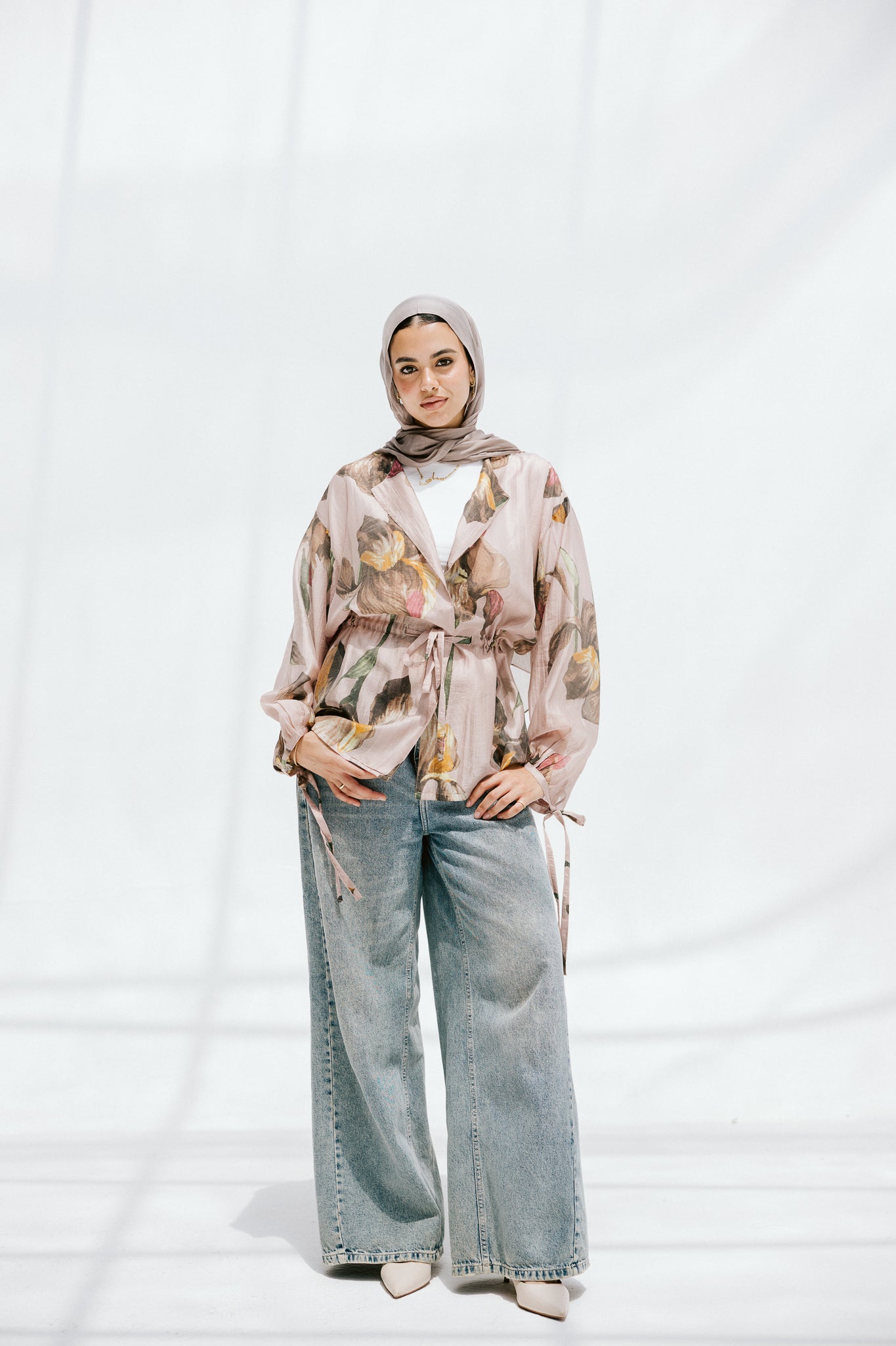 Jardin Blouse in Almond