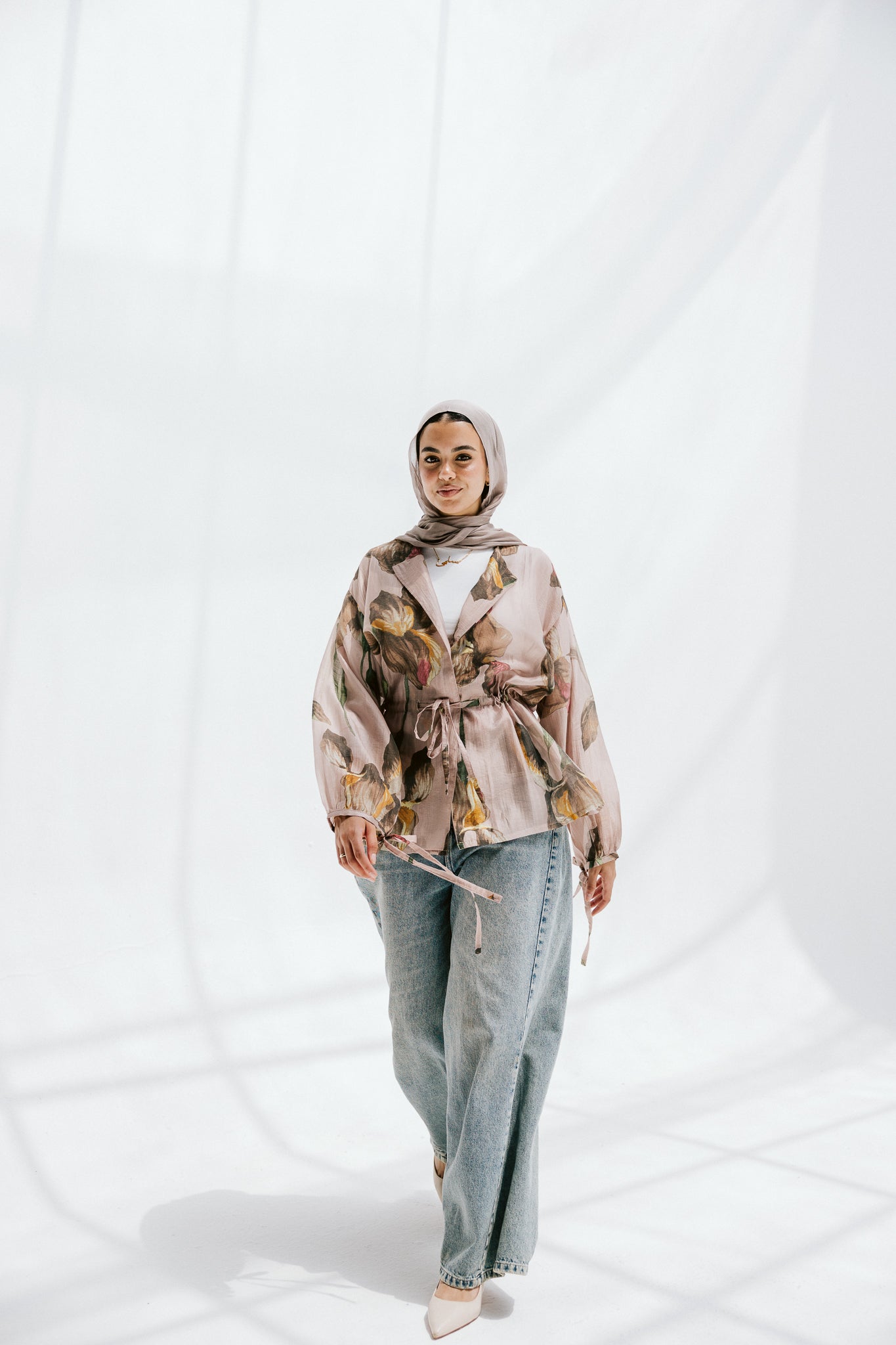 Jardin Blouse in Almond