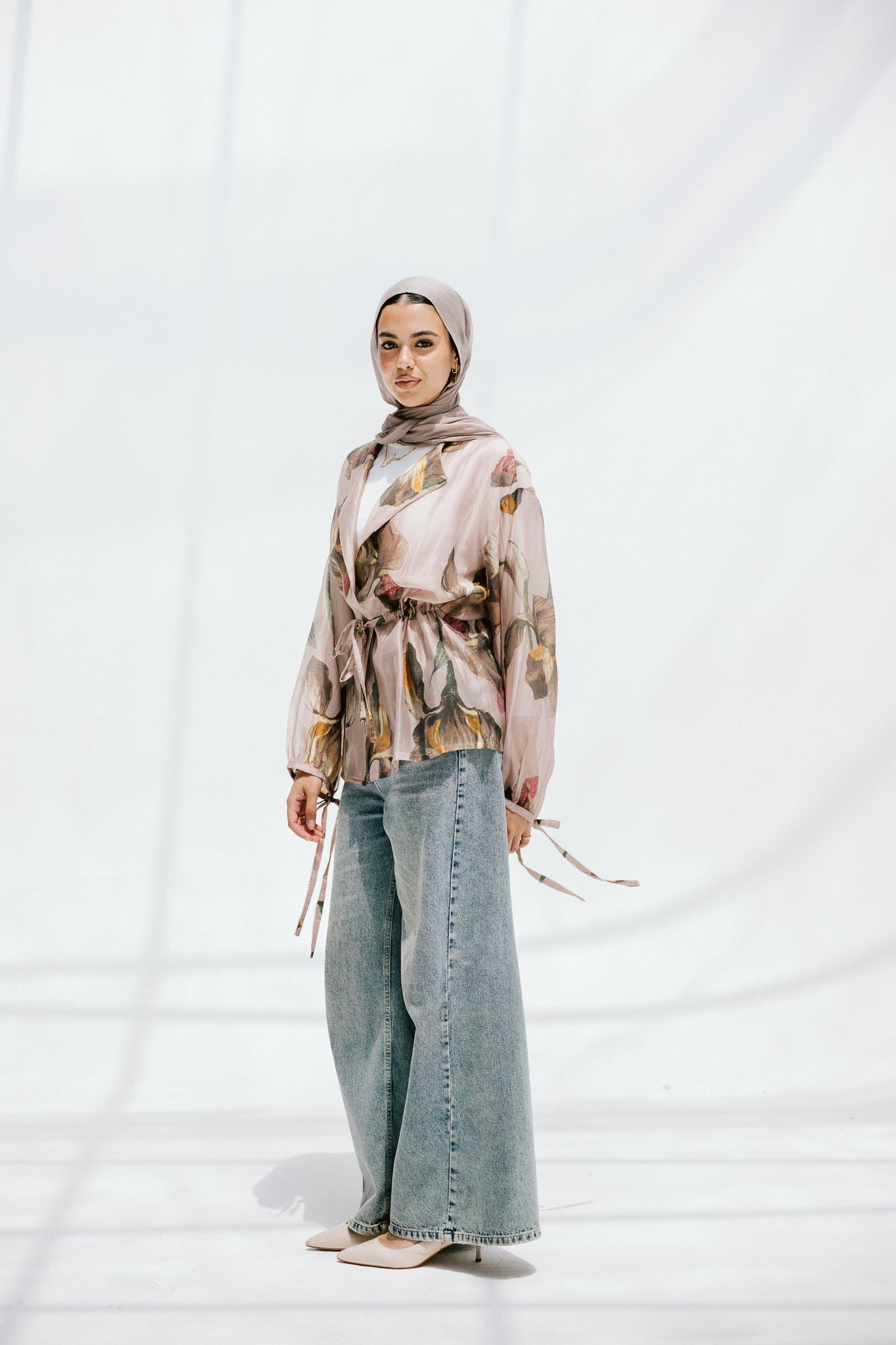 Jardin Blouse in Almond