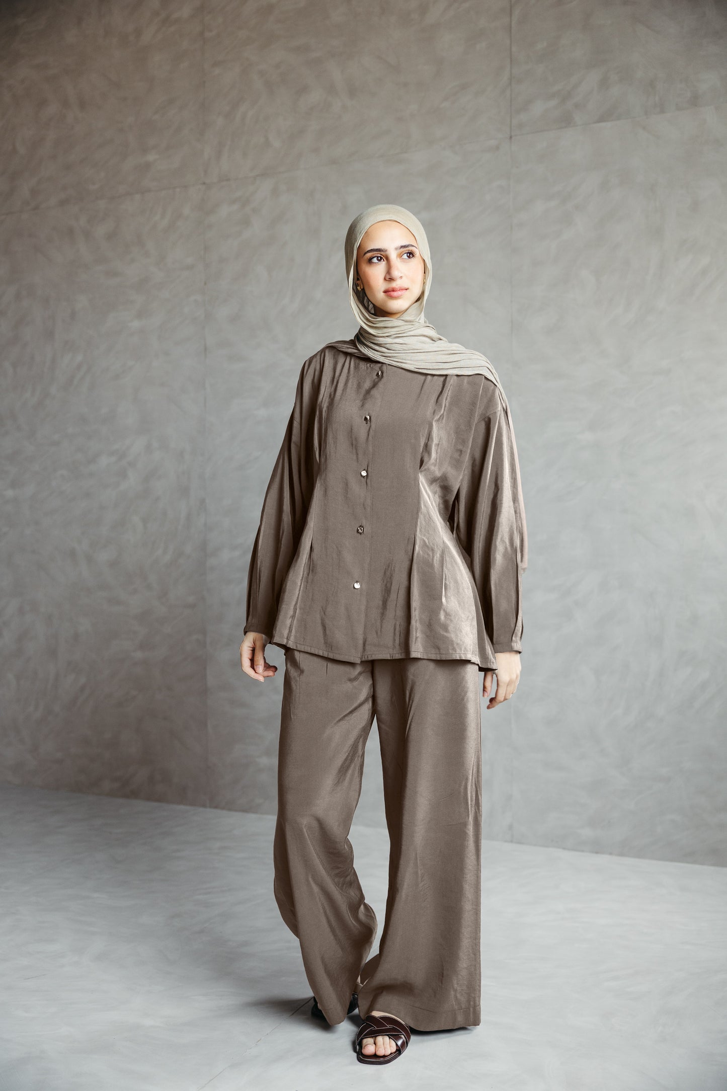 Celéne Set in Olive Beige