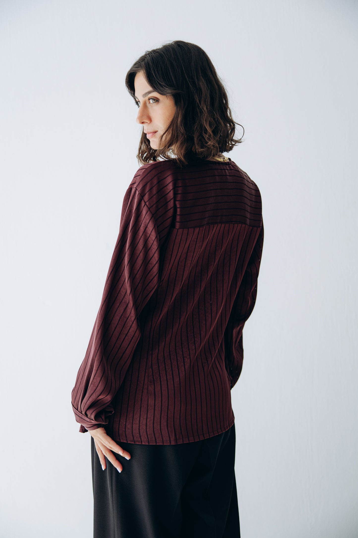 Glow Pleat Blouse in Burgundy
