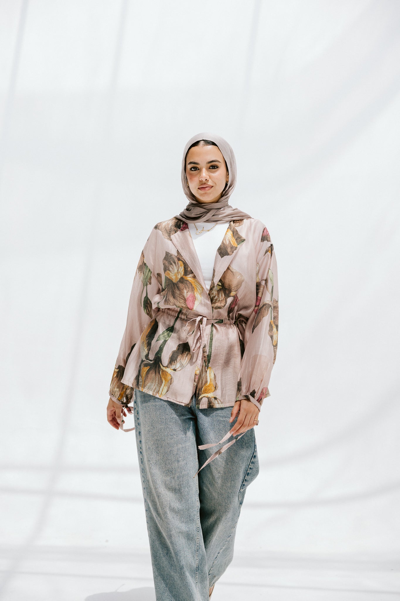 Jardin Blouse in Almond