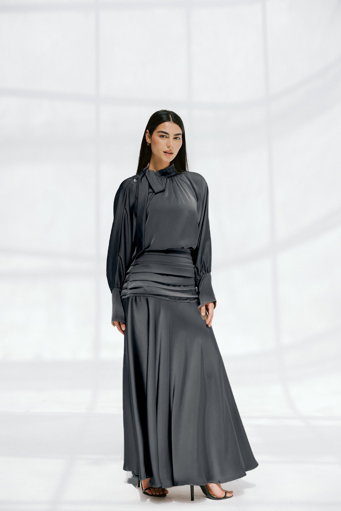 The Serenity Set In Stone Grey