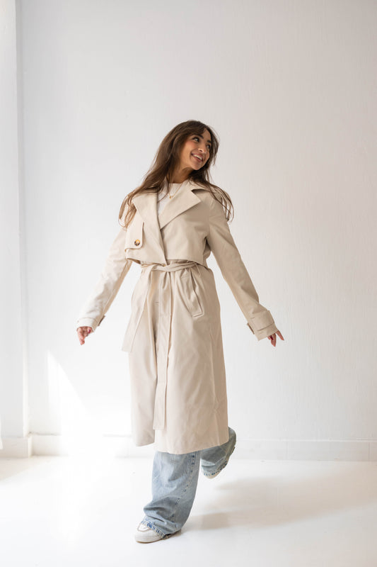 The Classic Edit Trench in Sand