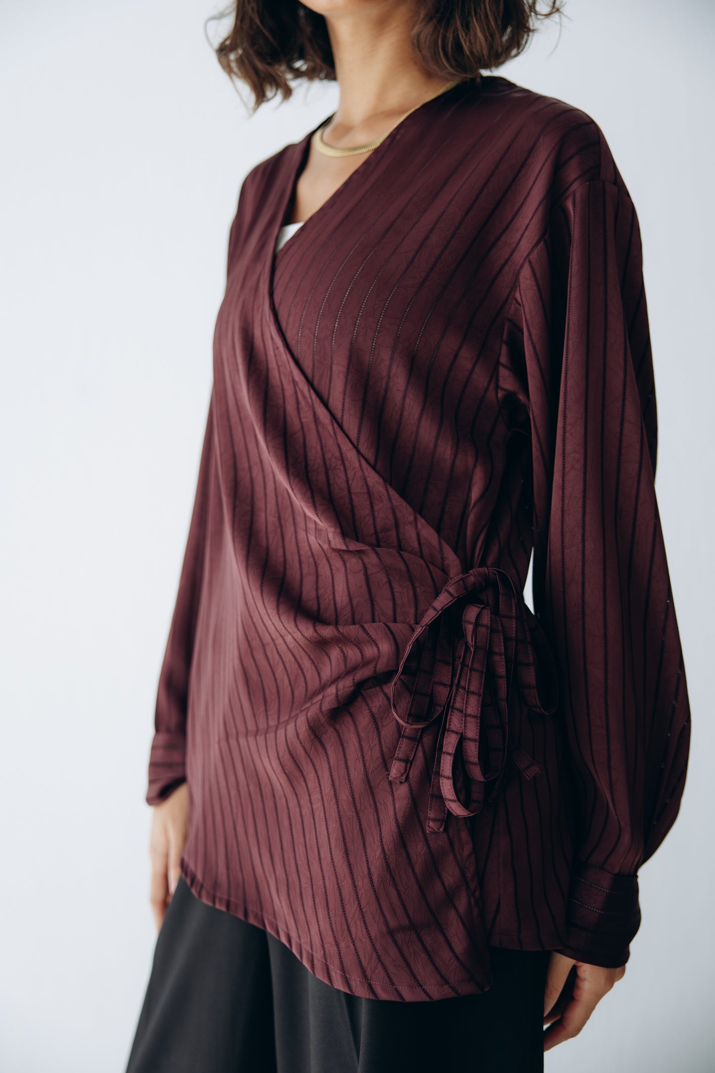 Glow Pleat Blouse in Burgundy