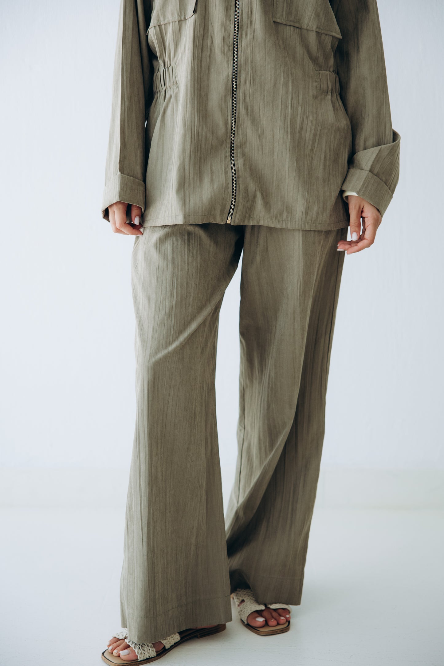 Ease Set in Olive