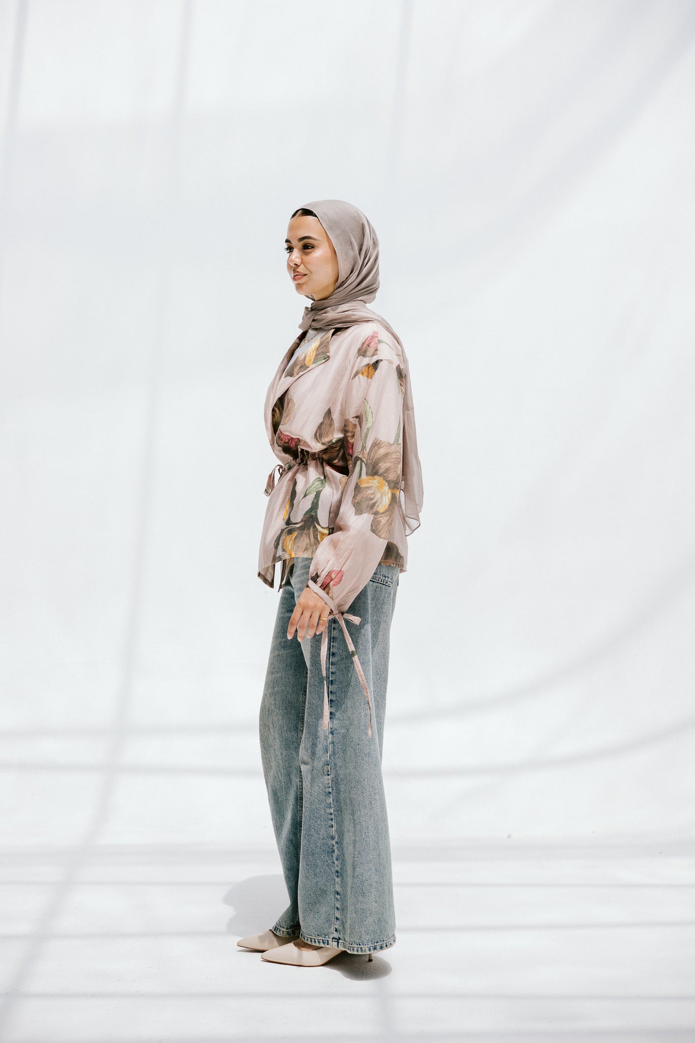 Jardin Blouse in Almond