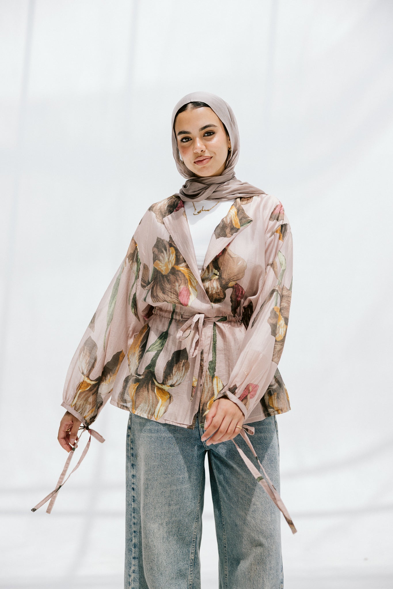 Jardin Blouse in Almond