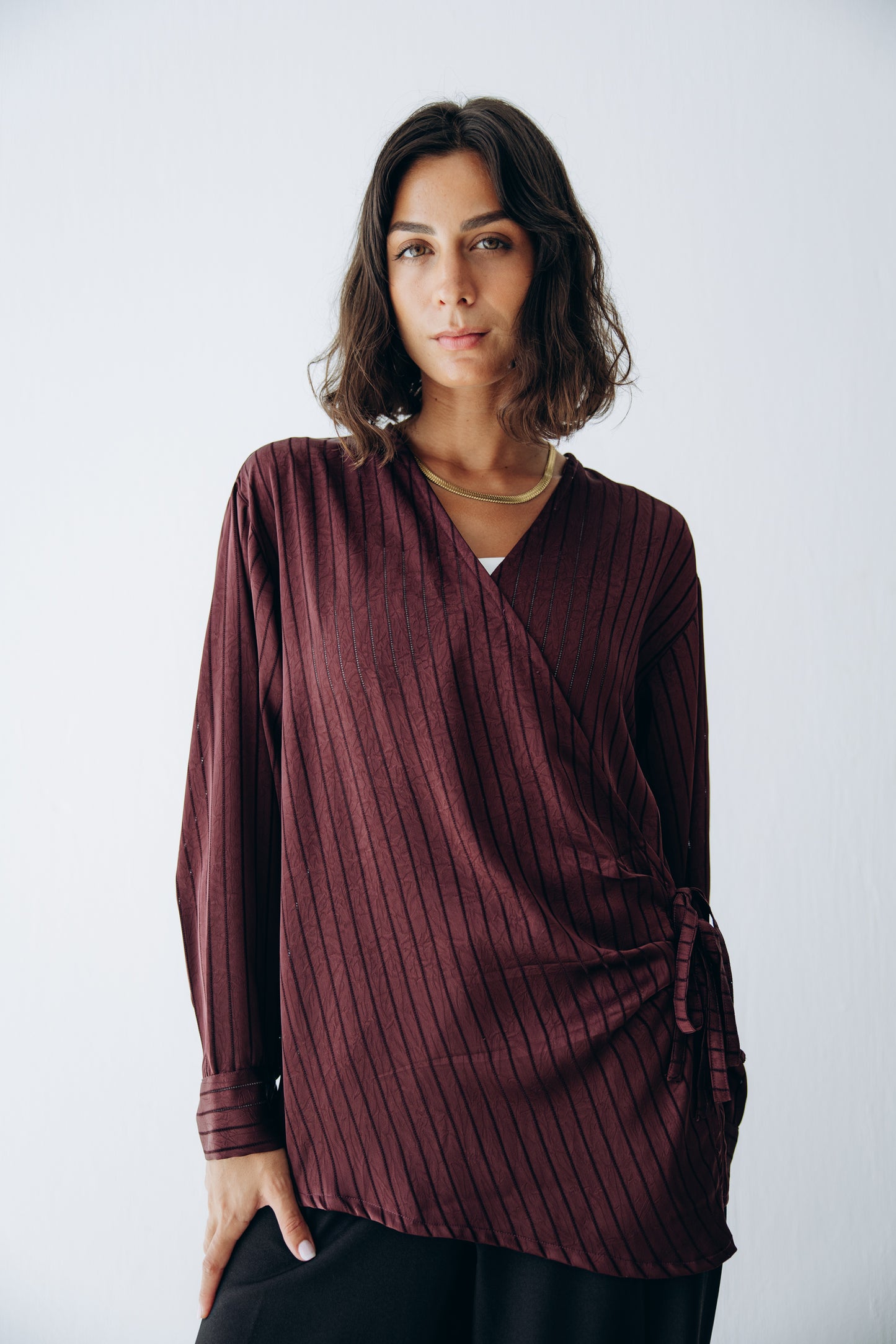 Glow Pleat Blouse in Burgundy