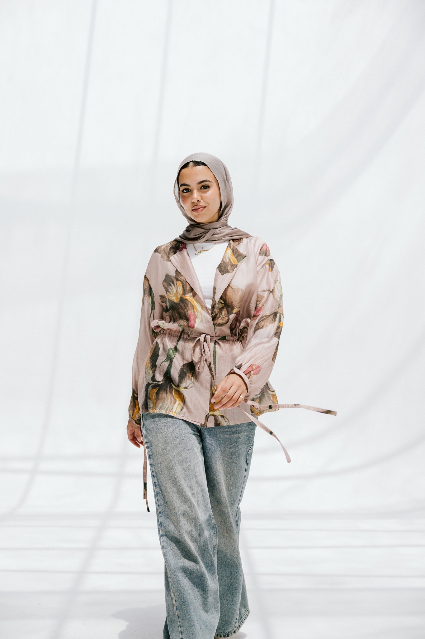 Jardin Blouse in Almond