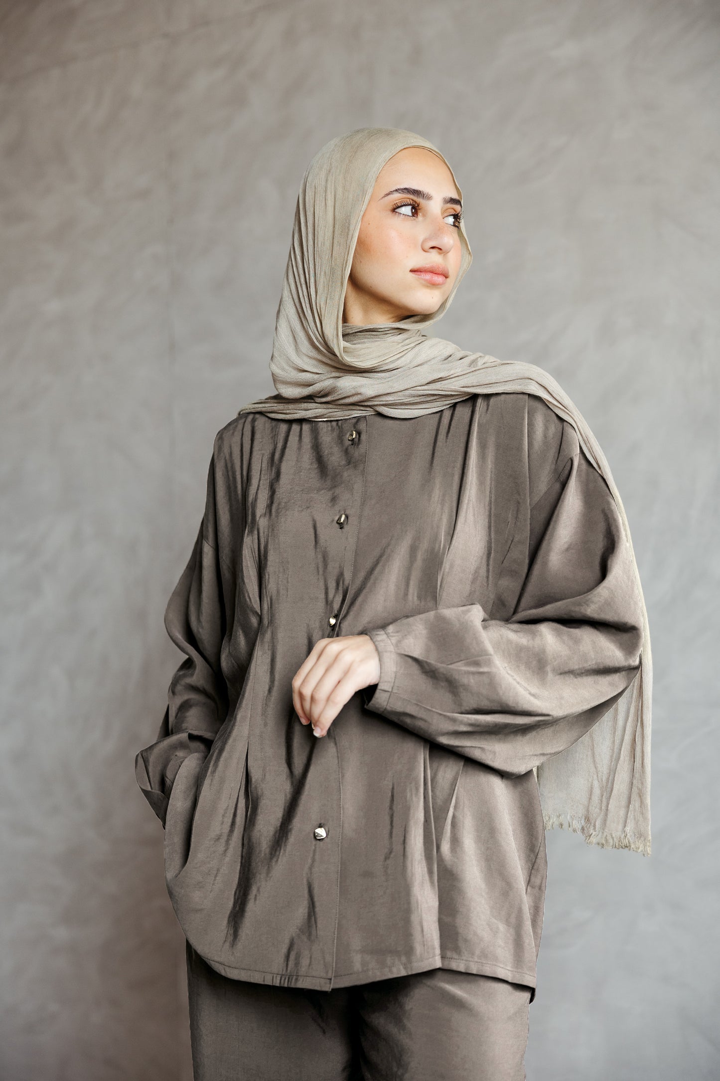 Celéne Set in Olive Beige