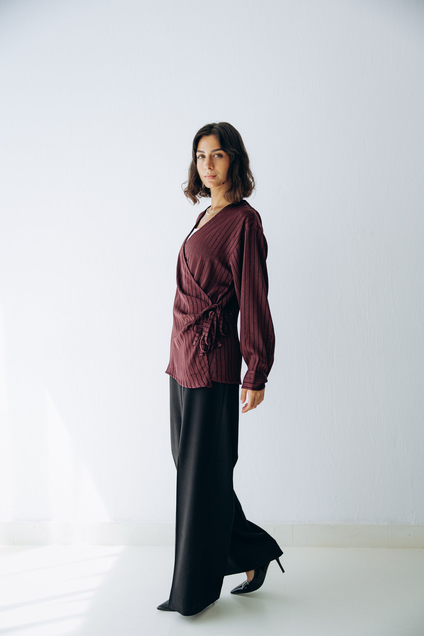 Glow Pleat Blouse in Burgundy