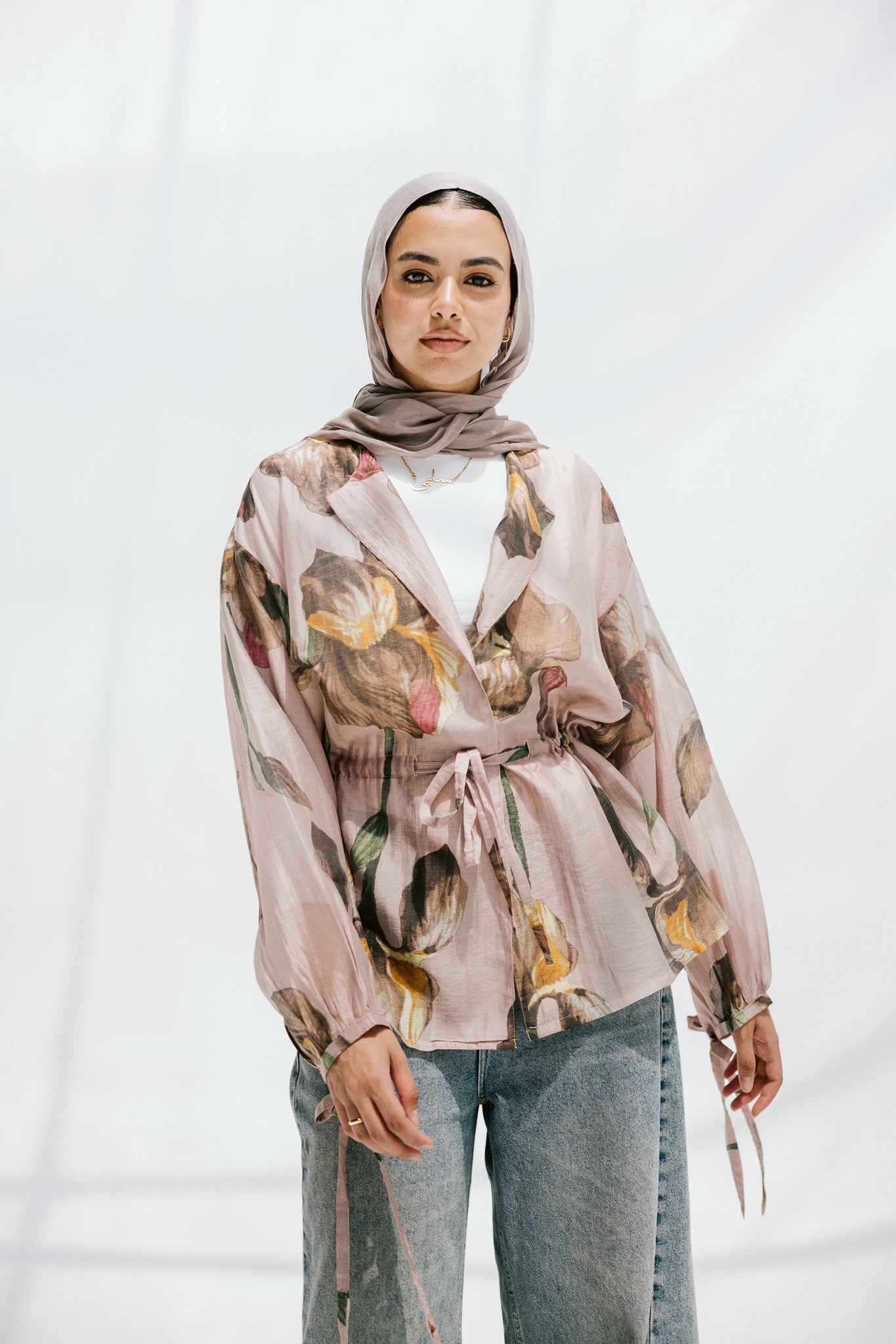 Jardin Blouse in Almond