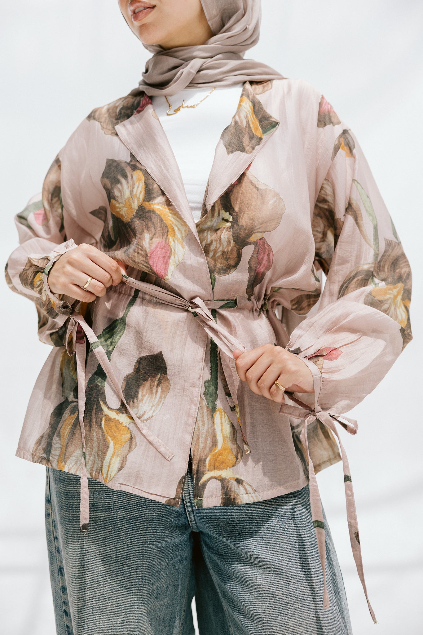 Jardin Blouse in Almond