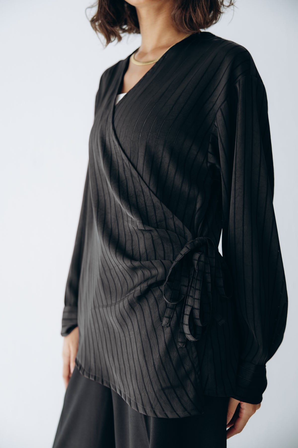 Glow Pleat Blouse in Black