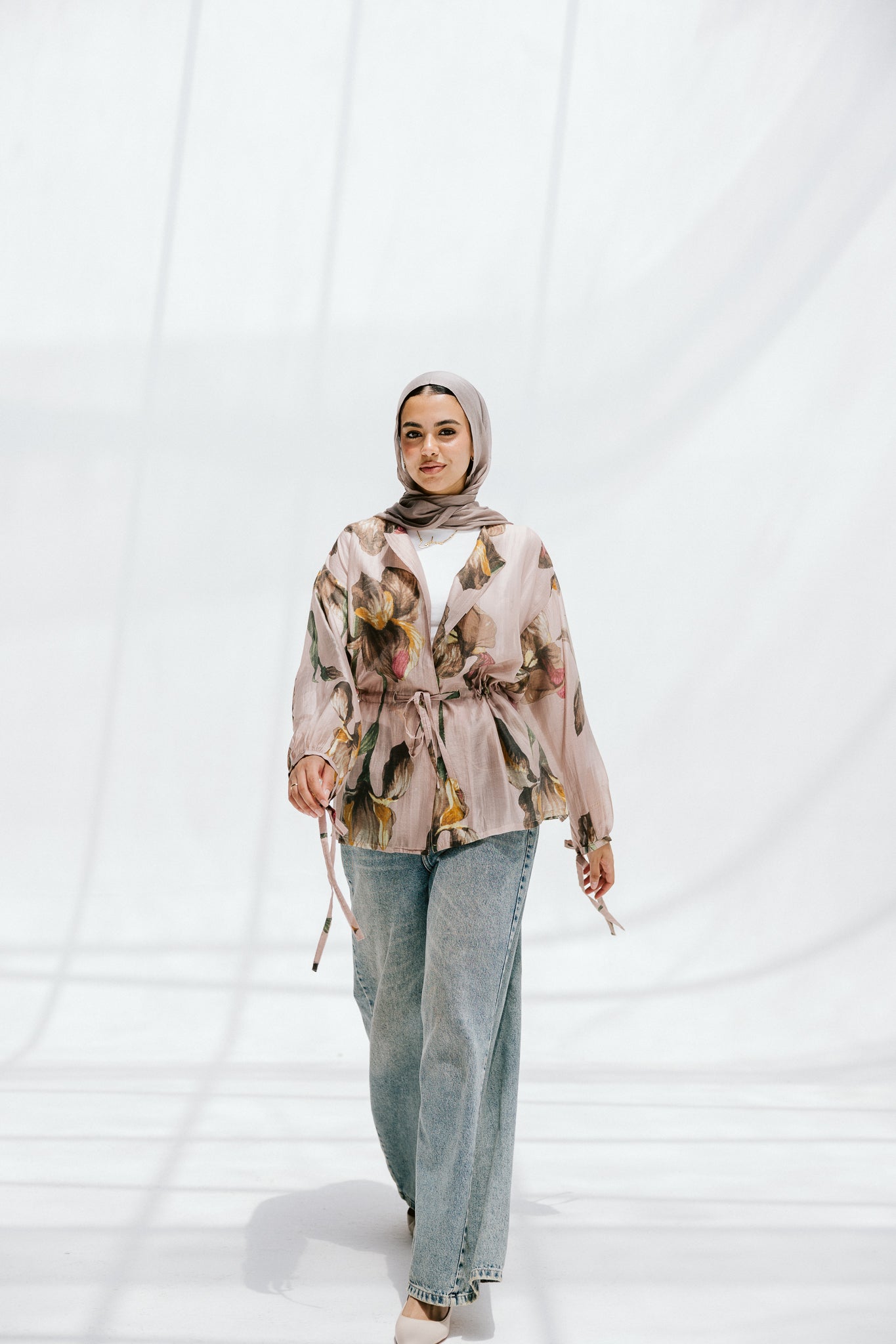 Jardin Blouse in Almond