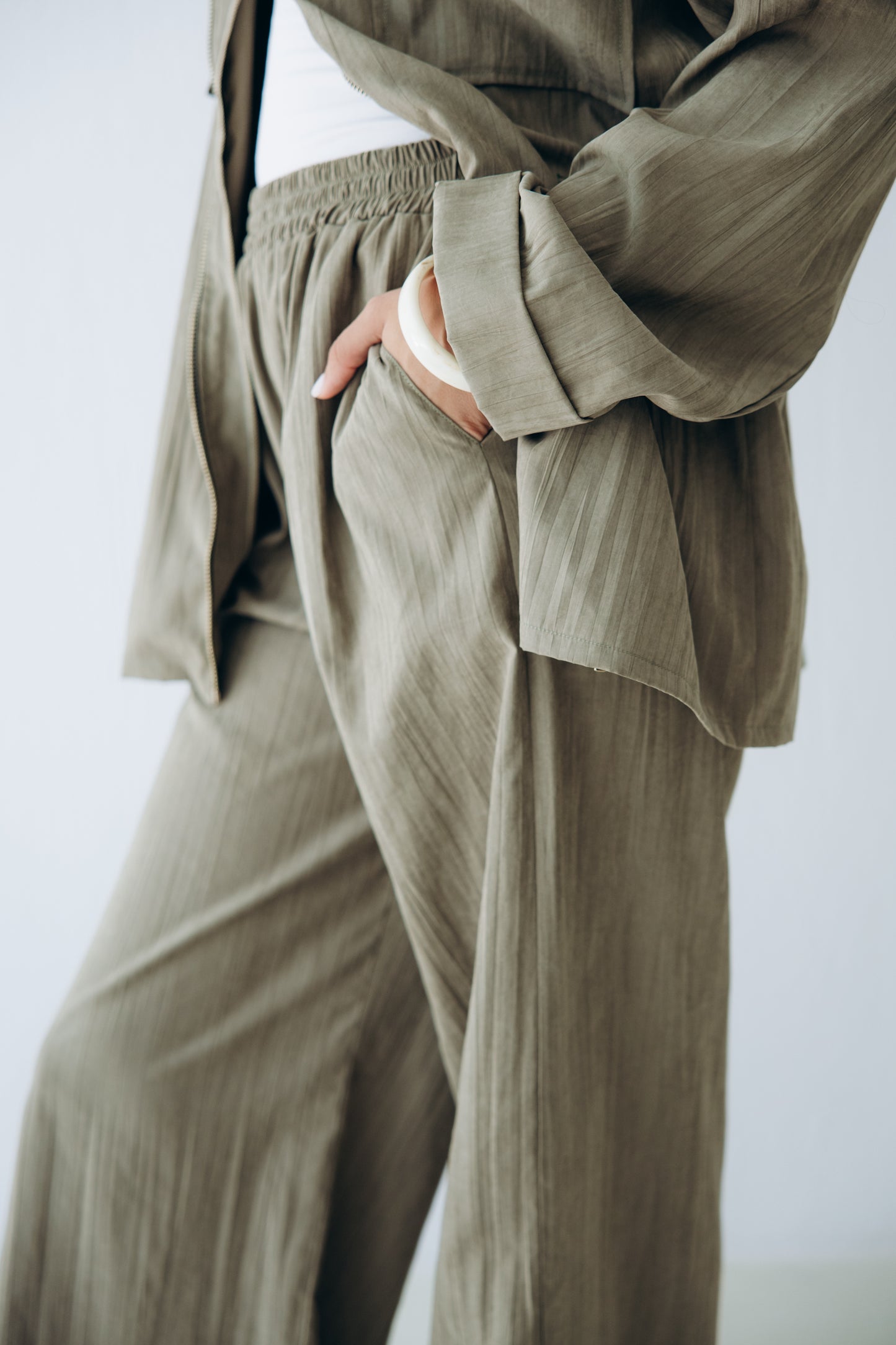 Ease Set in Olive