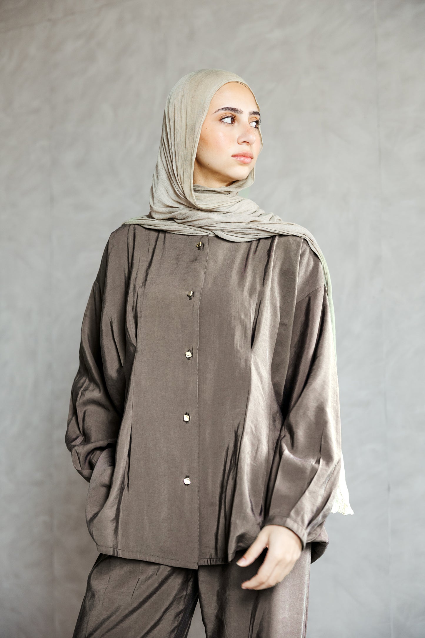 Celéne Set in Olive Beige
