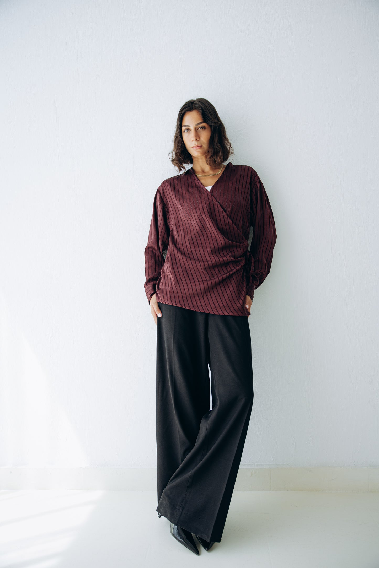 Glow Pleat Blouse in Burgundy