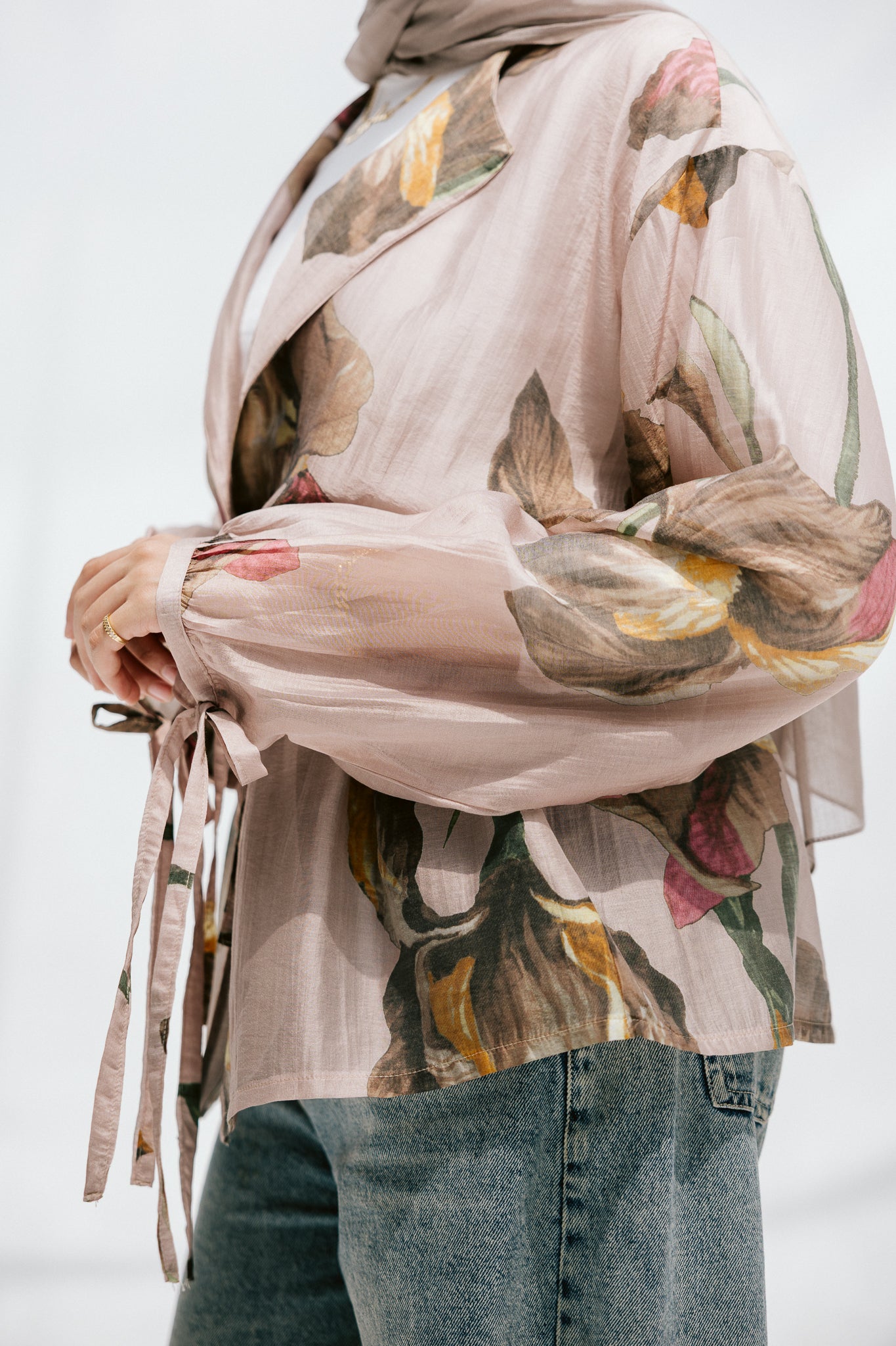 Jardin Blouse in Almond